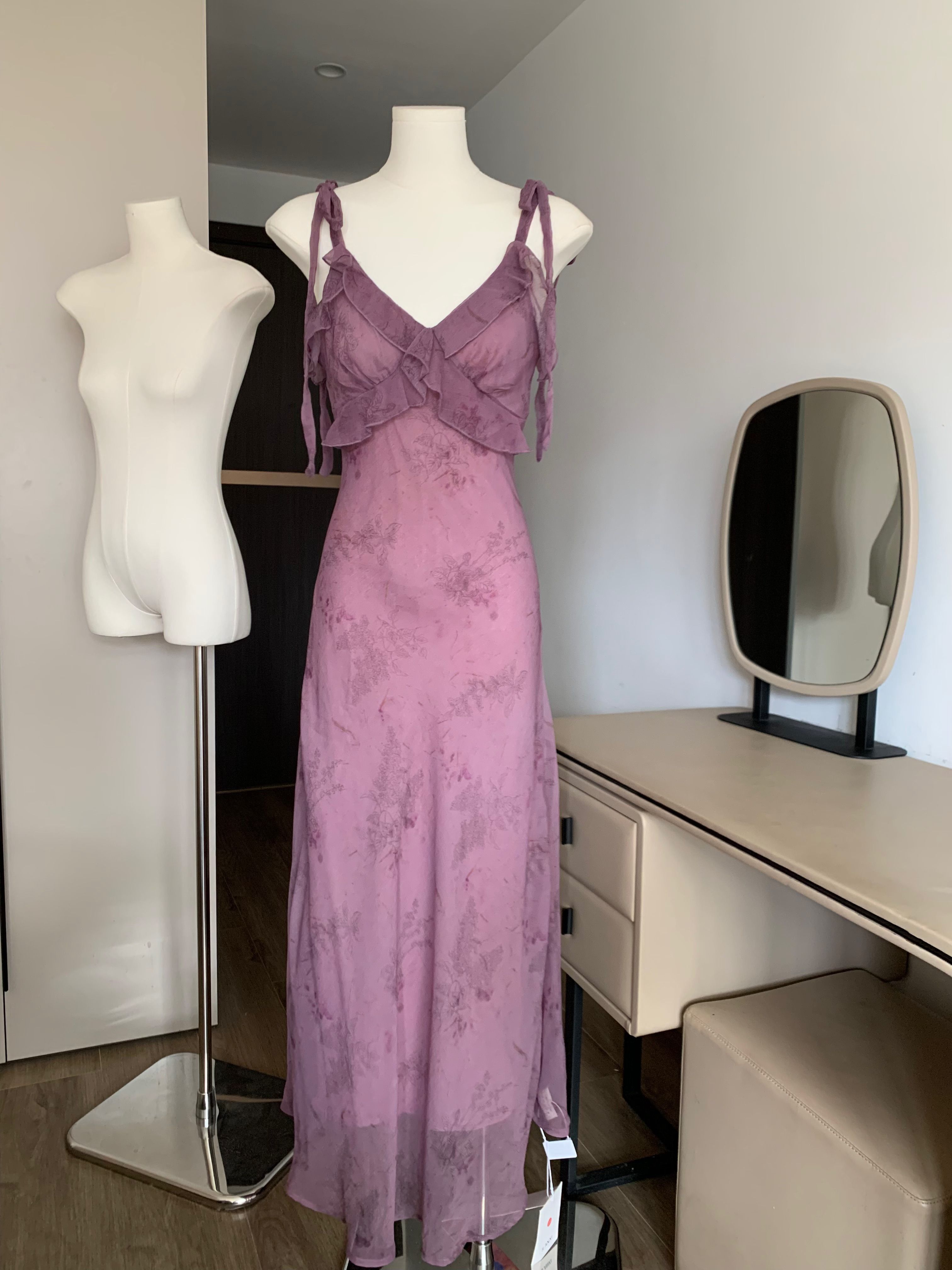 溫柔風紫色吊帶長洋裝