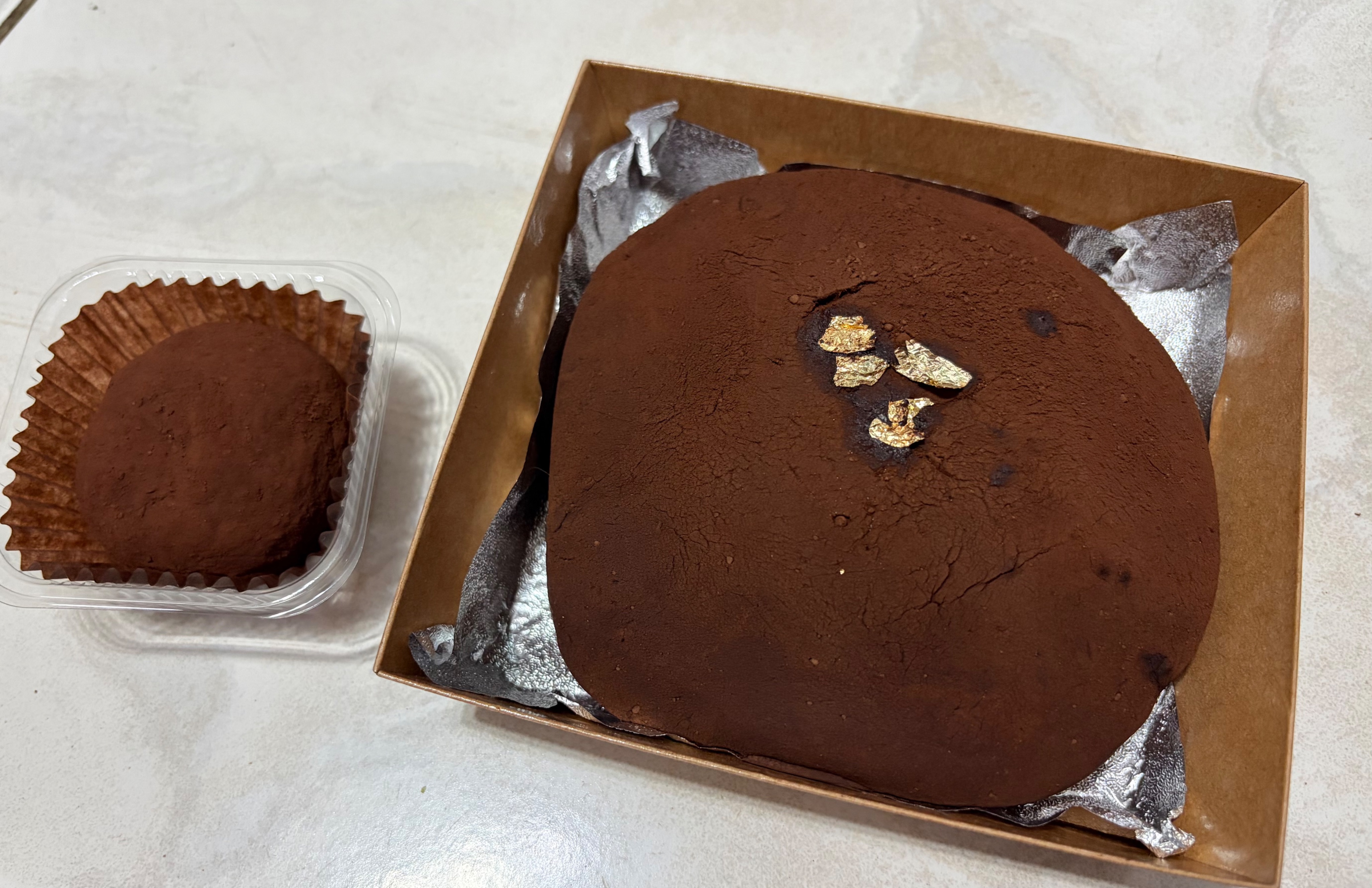 巨大版杜拜金箔巧克力🍫（買大送小優惠中～～）