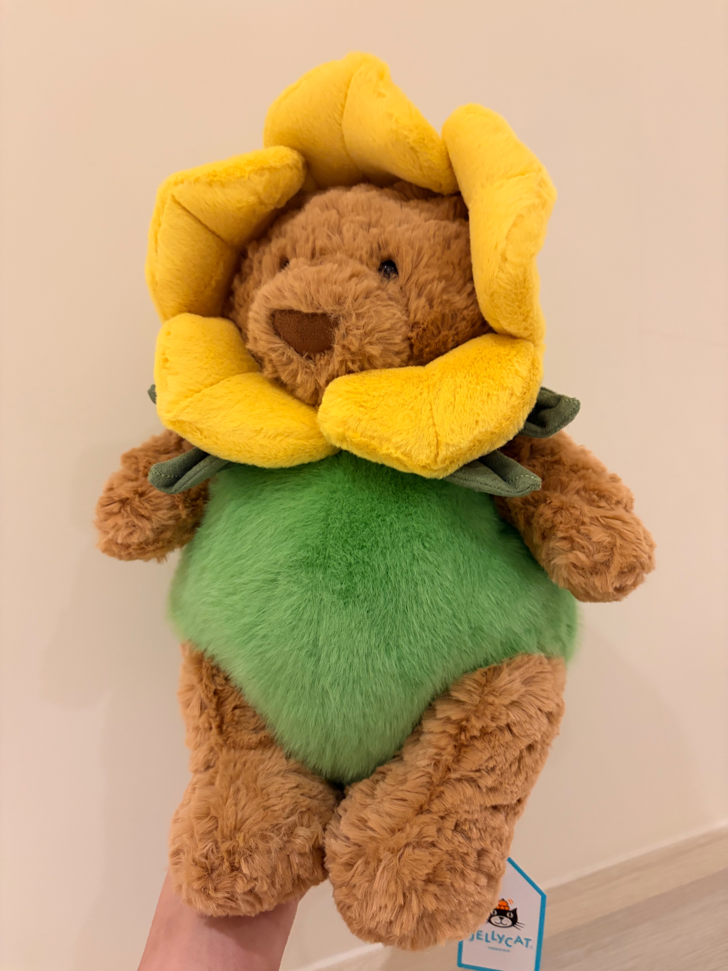 Jellycat 2026新品 水仙花巴熊 Bartholomew Bear Daffodil Outfit