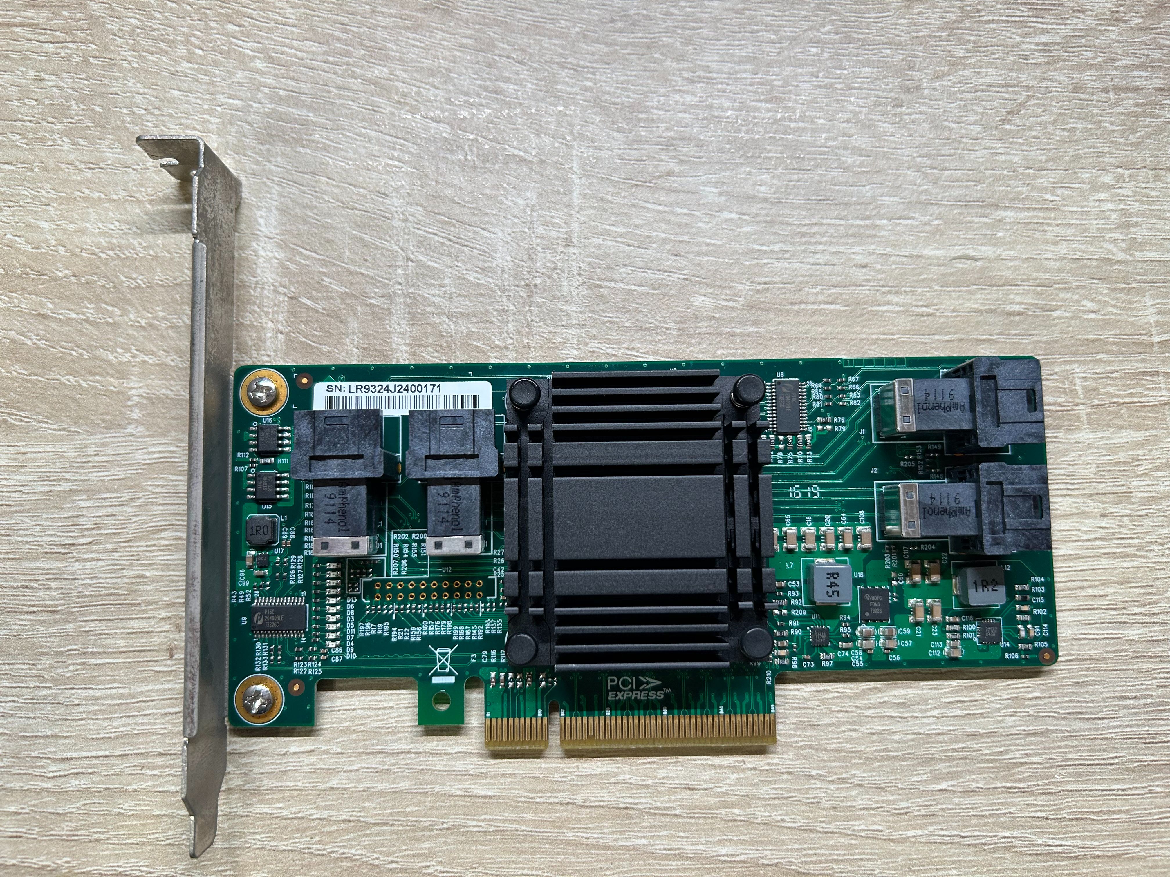 LRNV9324-4I PCIe 3.0 x8 轉四個SFF-8643