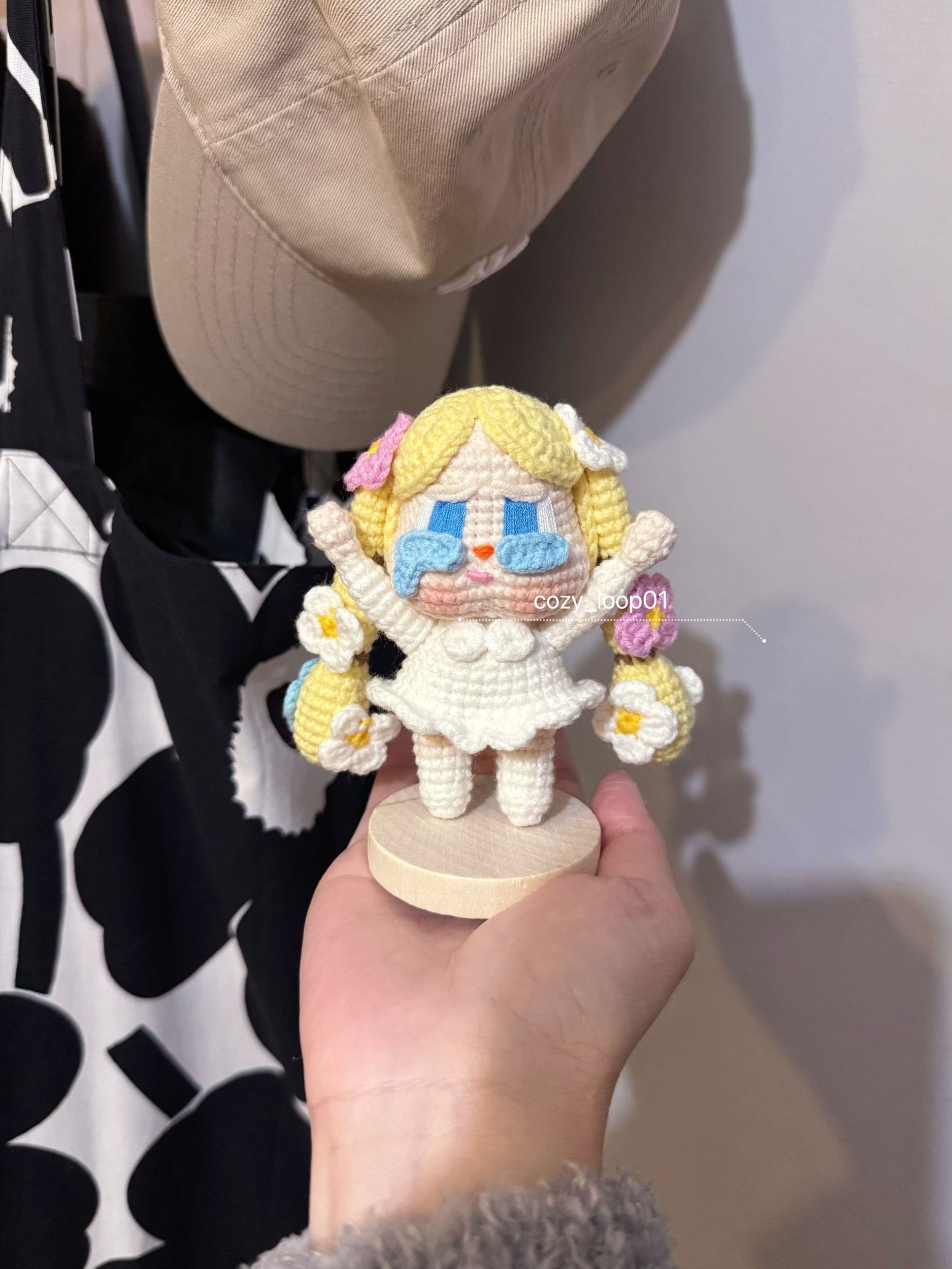 森林裡的金髮女孩