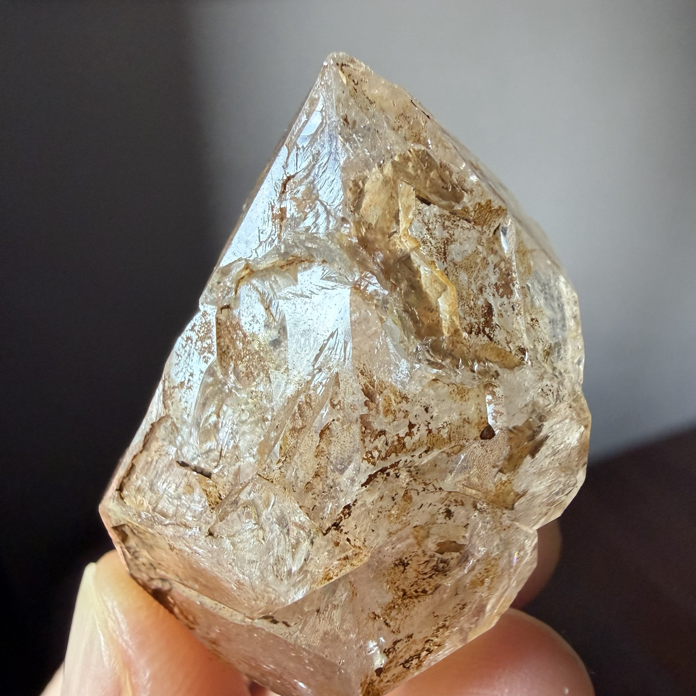 「原礦」 巴基斯坦🇵🇰黃泥骸骨水晶 全浮生 17g 