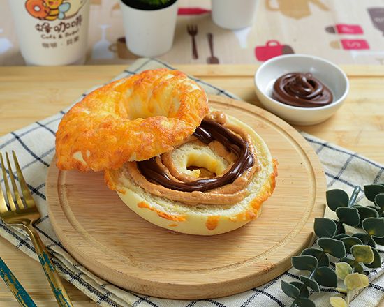 巧克尬花生脆皮貝果