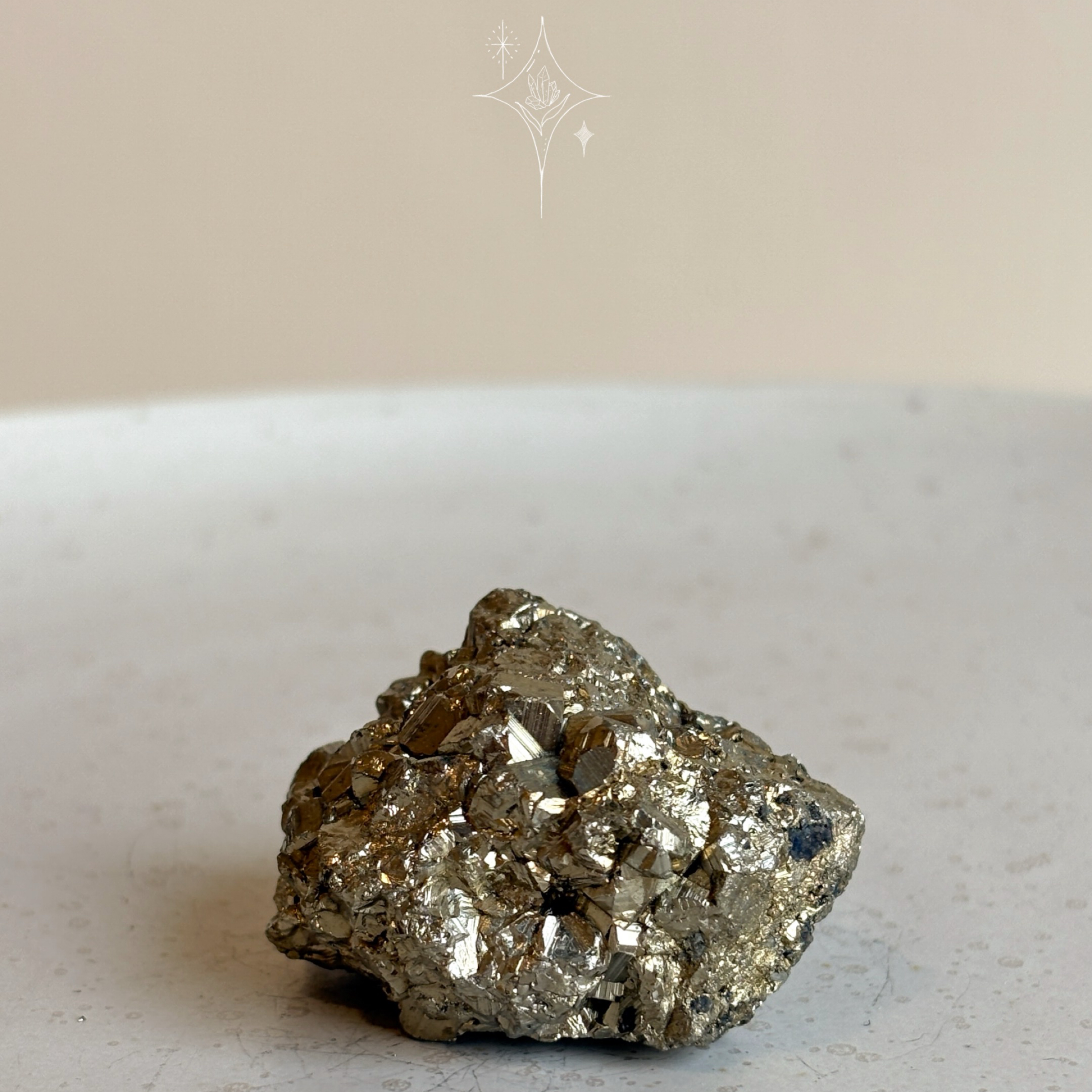 {黃鐵礦｝Pyrite 12