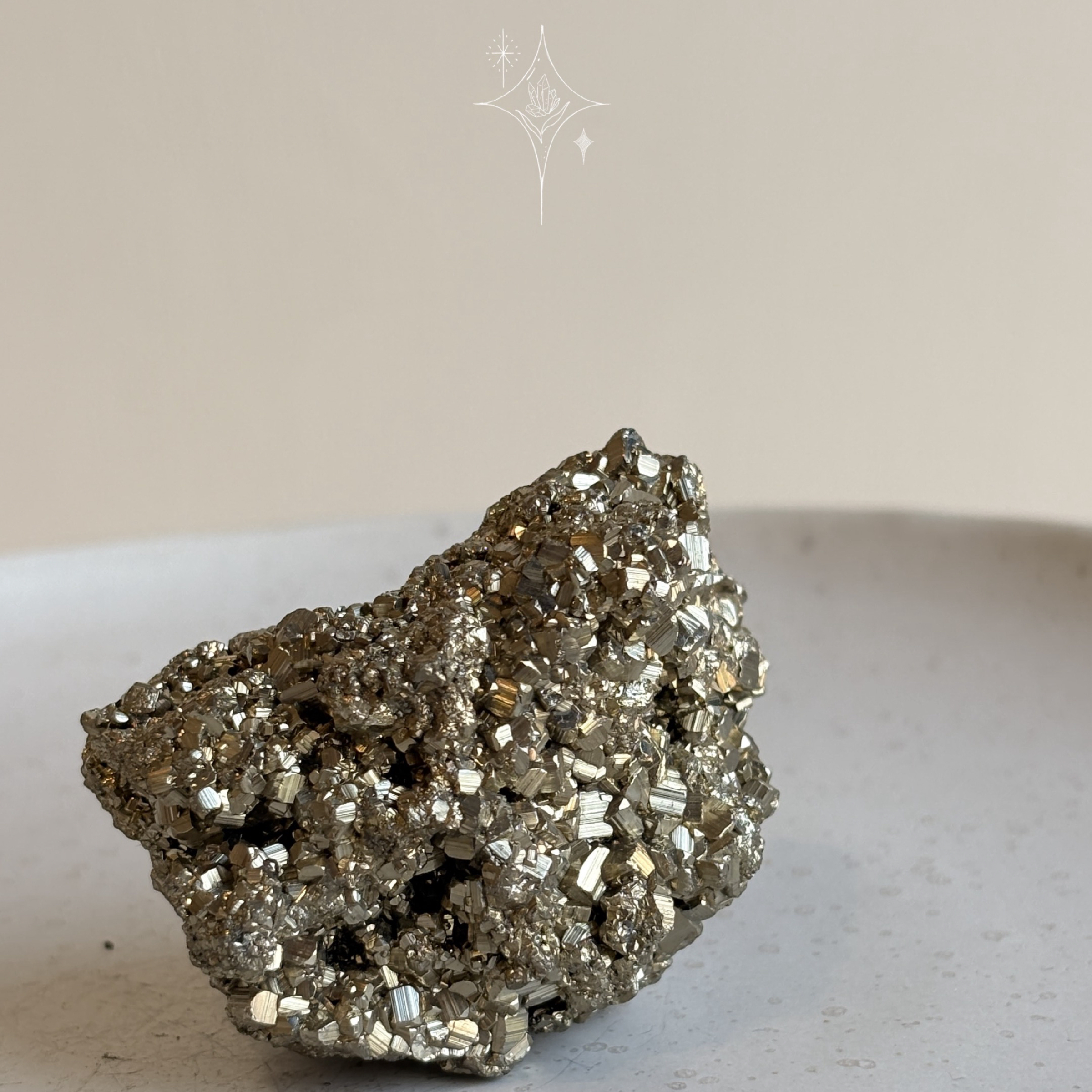 {黃鐵礦｝Pyrite 16