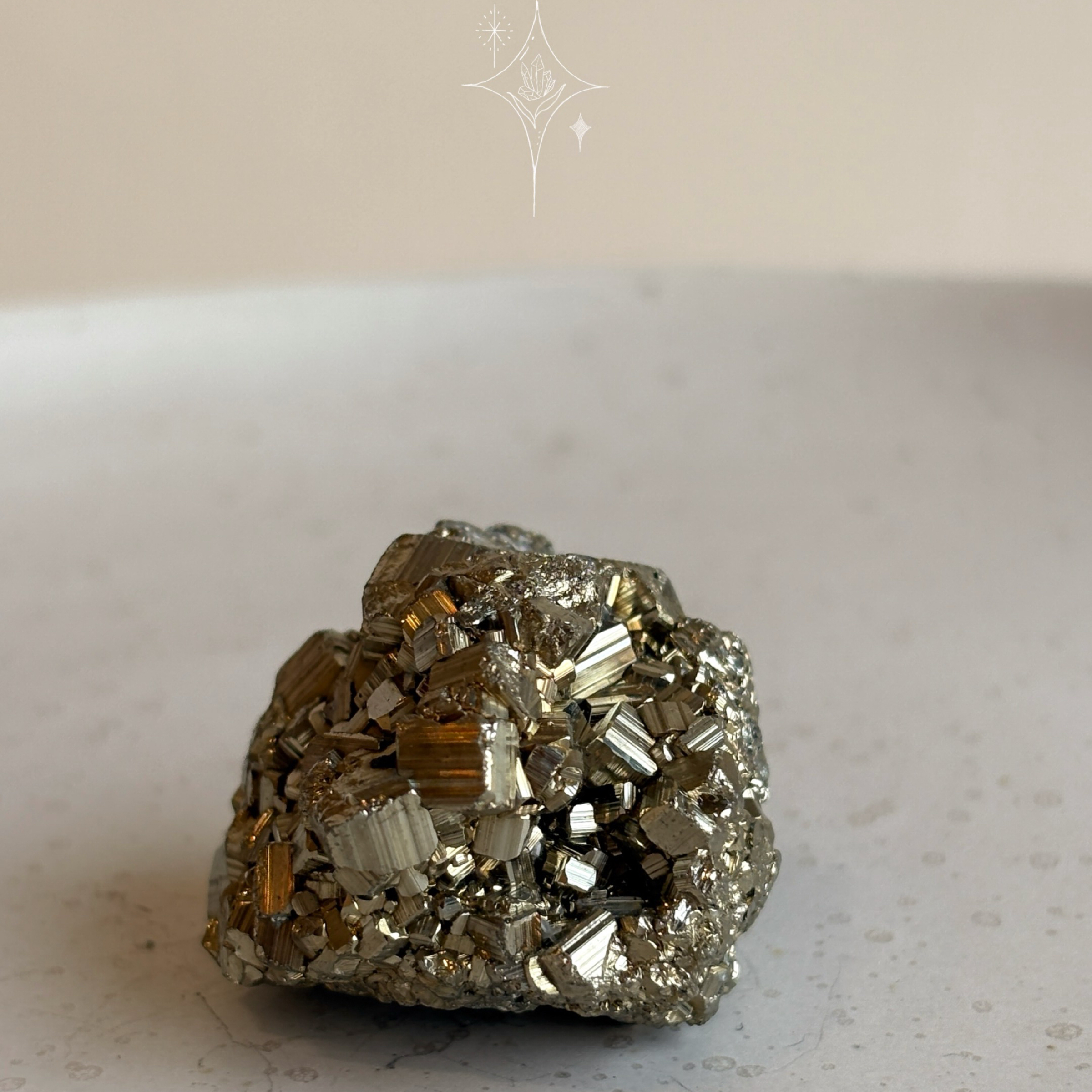 {黃鐵礦｝Pyrite 4