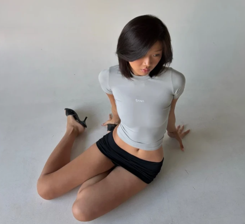 Brown_CURVE TEE  M號