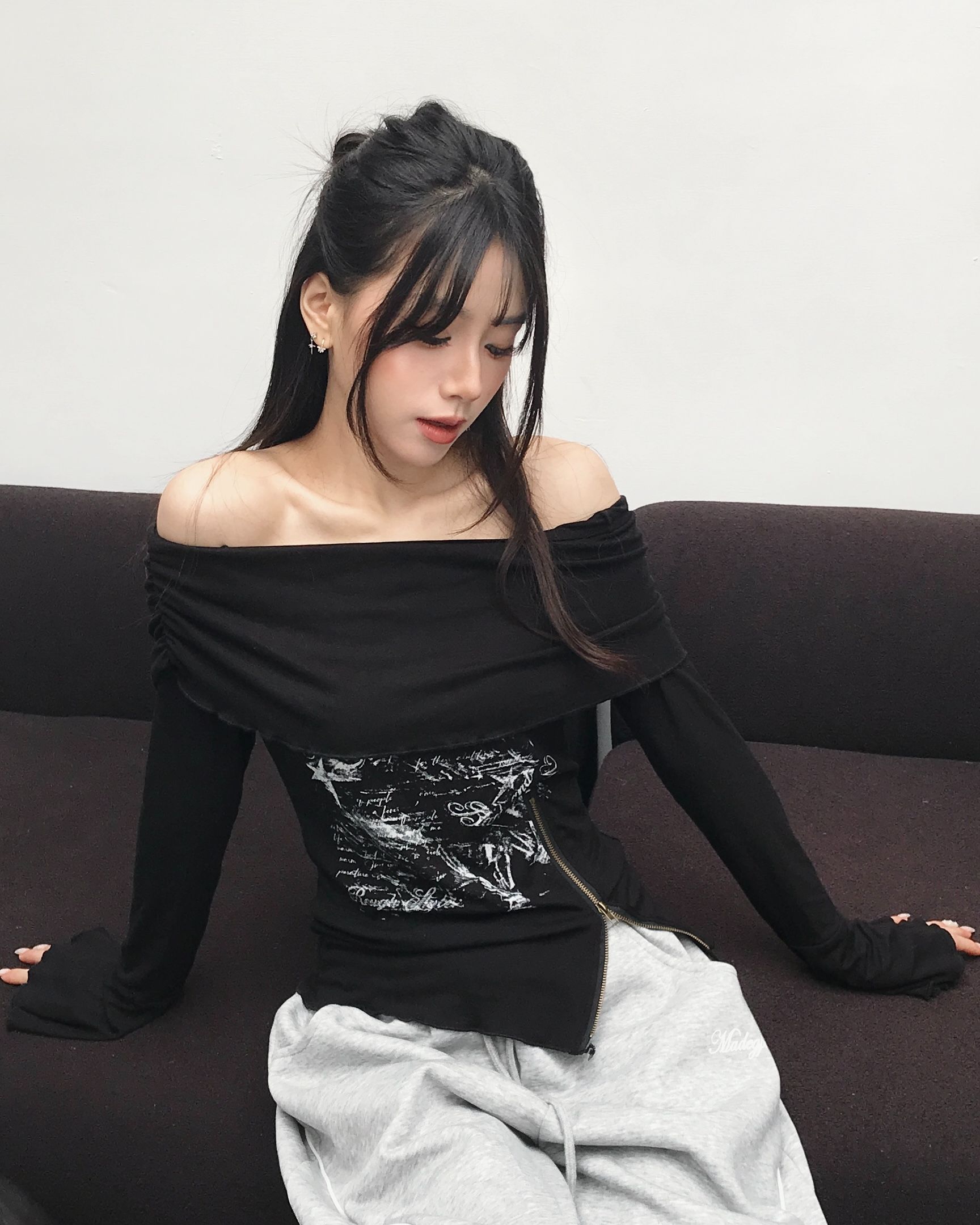 𝑷𝒐𝒏𝒚𝒐 美式印花一字領喇叭袖上衣