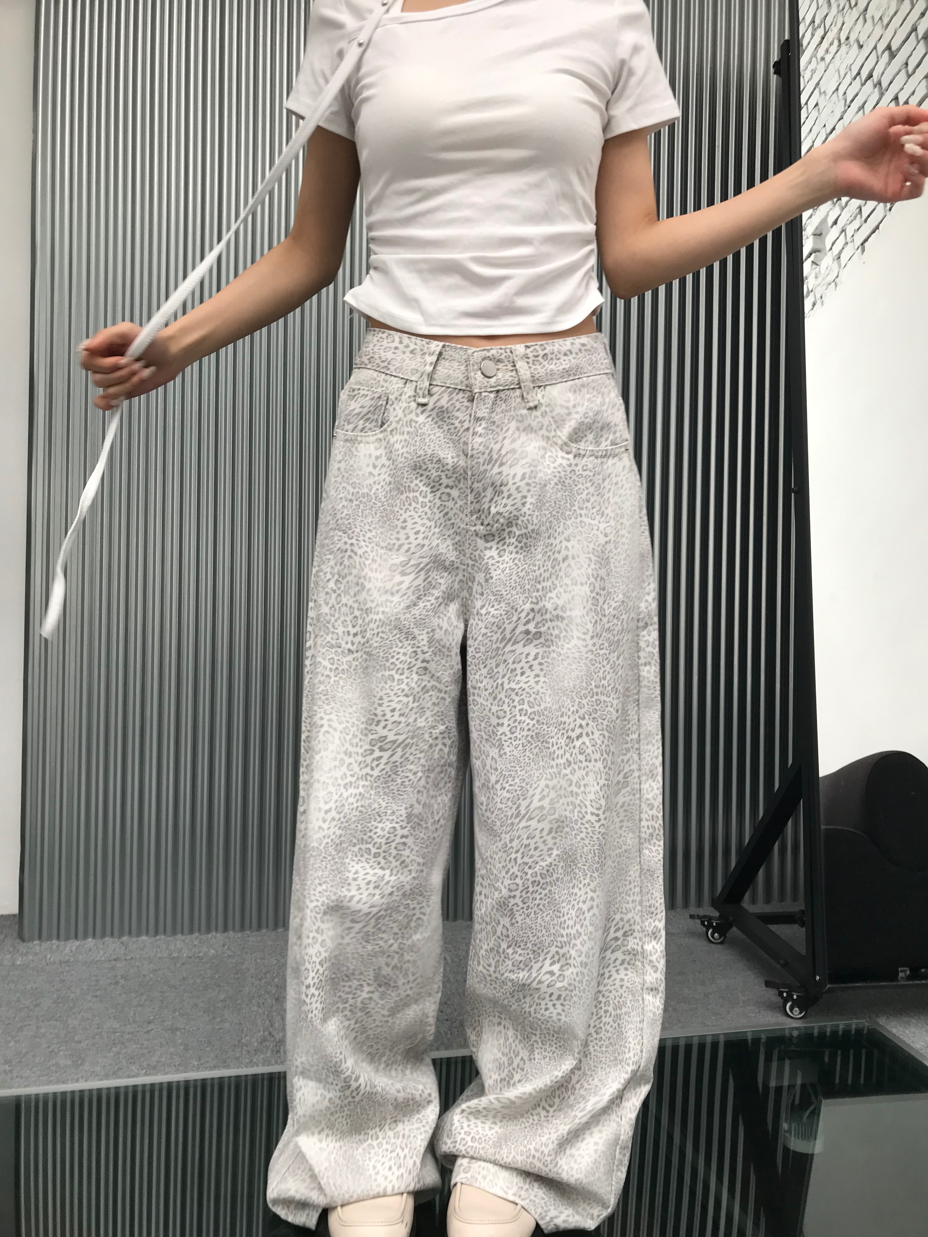 𝑷𝒐𝒏𝒚𝒐 午後微風 🫧豹紋牛仔寬褲