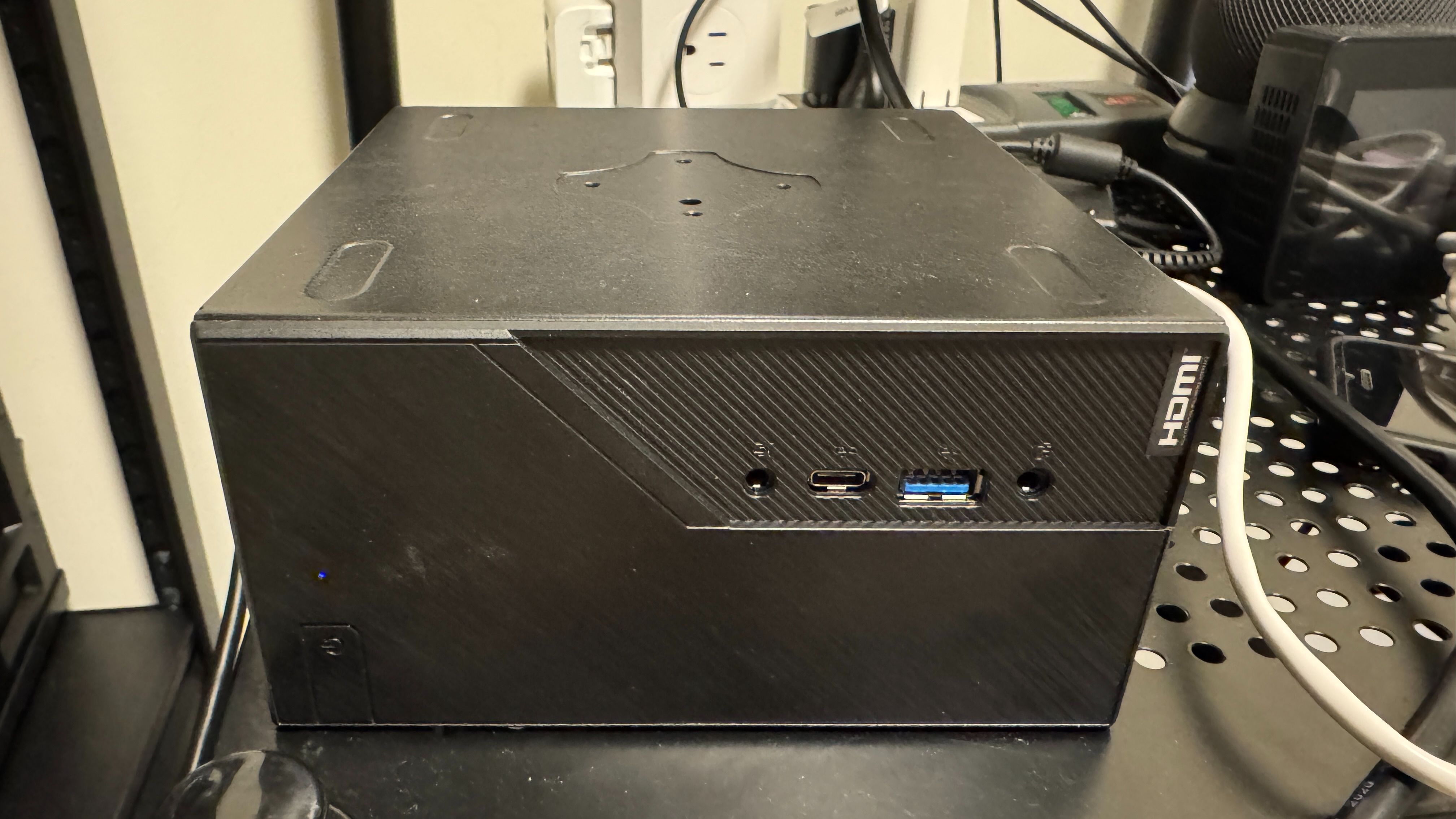 DeskMini H470 小主機 i3-10代+32g RAM+SSD（1T+512G）