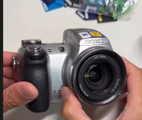 SONY DSC-H5