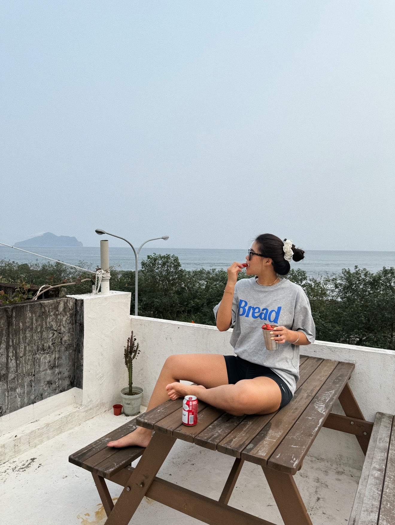 Brand麵包英字寬鬆T 男女共版 字母T 寬鬆上衣