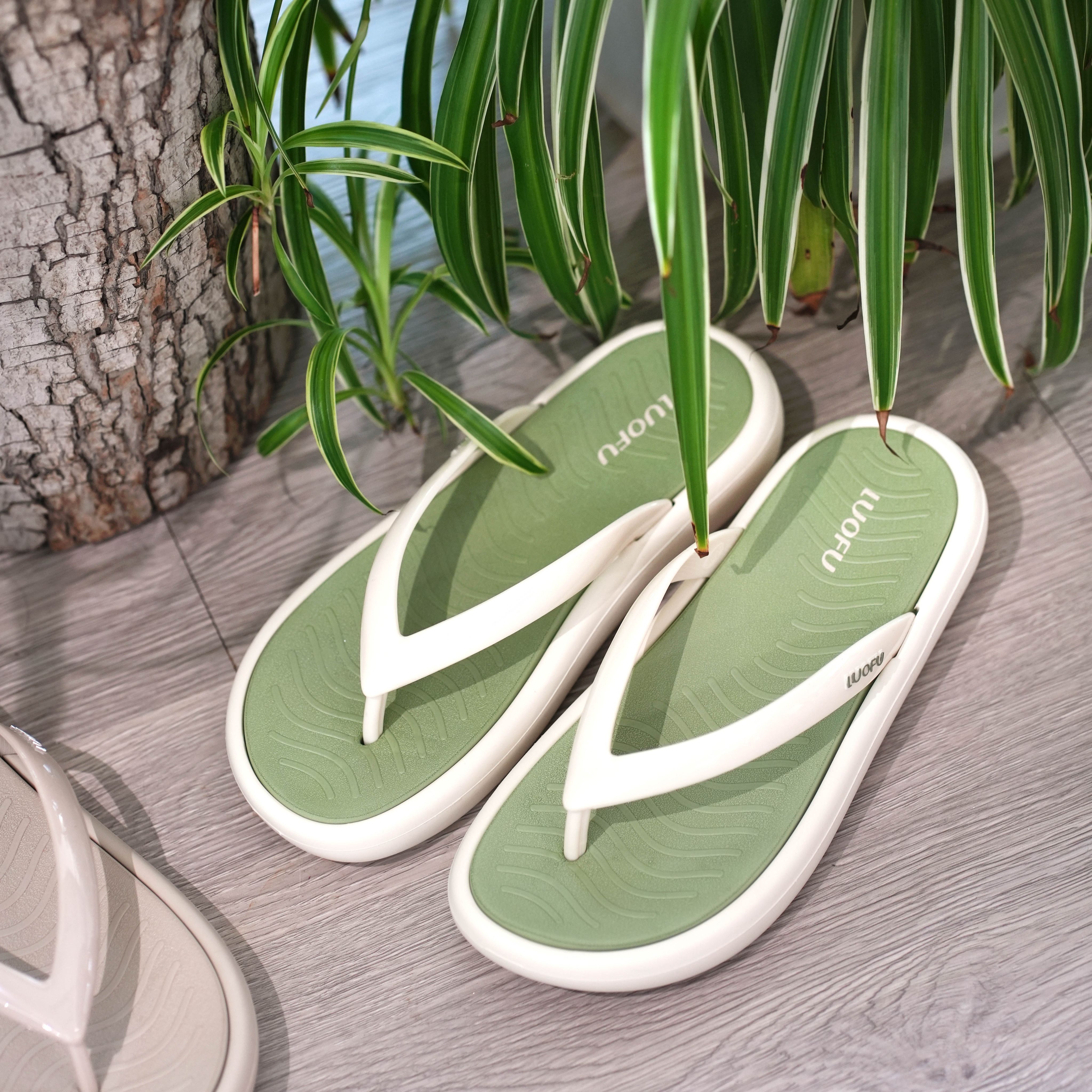 軟Ｑ人字夾腳拖｜米綠