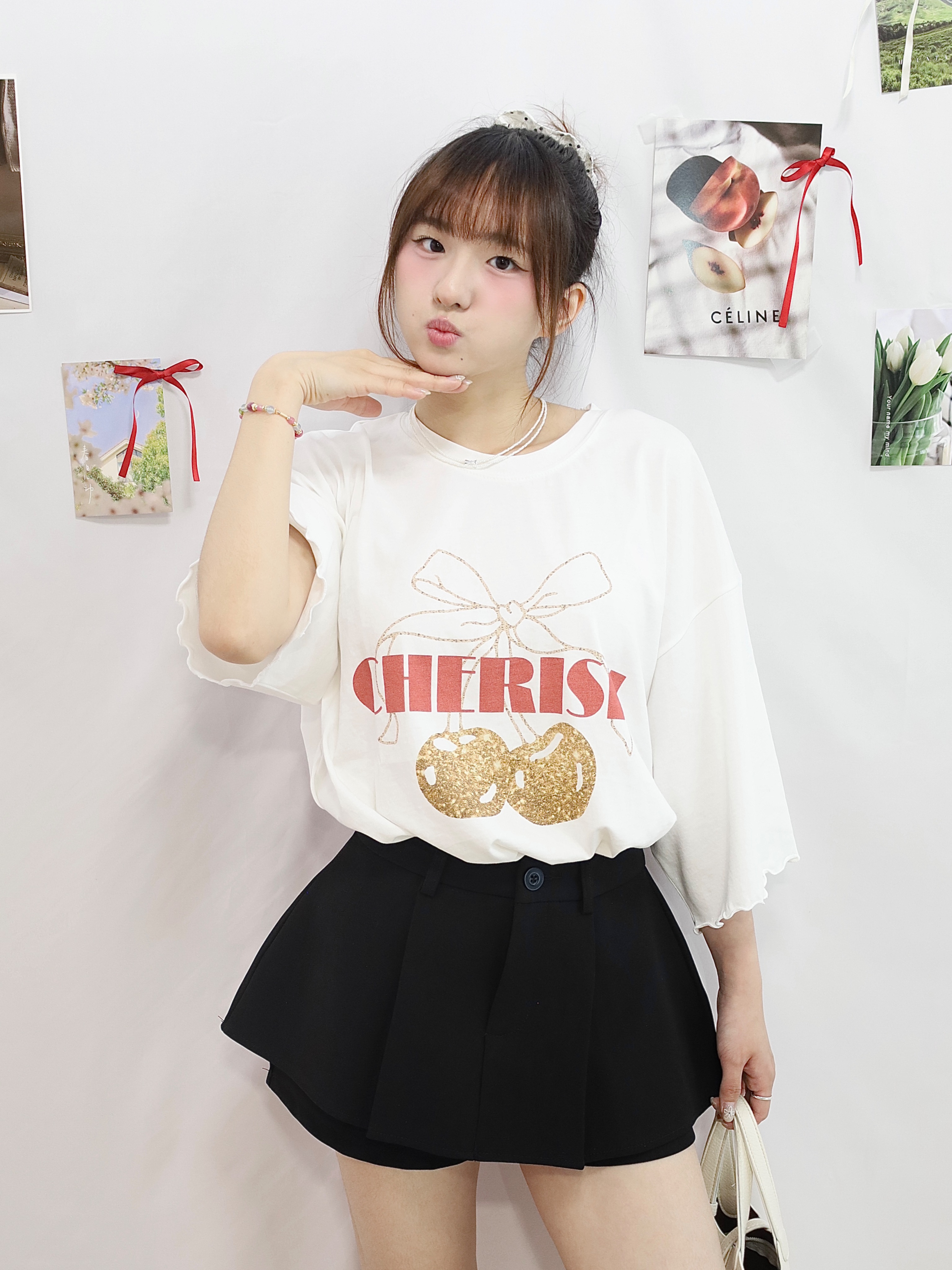 [正韓] 初戀氛圍｜蝴蝶結櫻桃．捲邊落肩T-shirt 