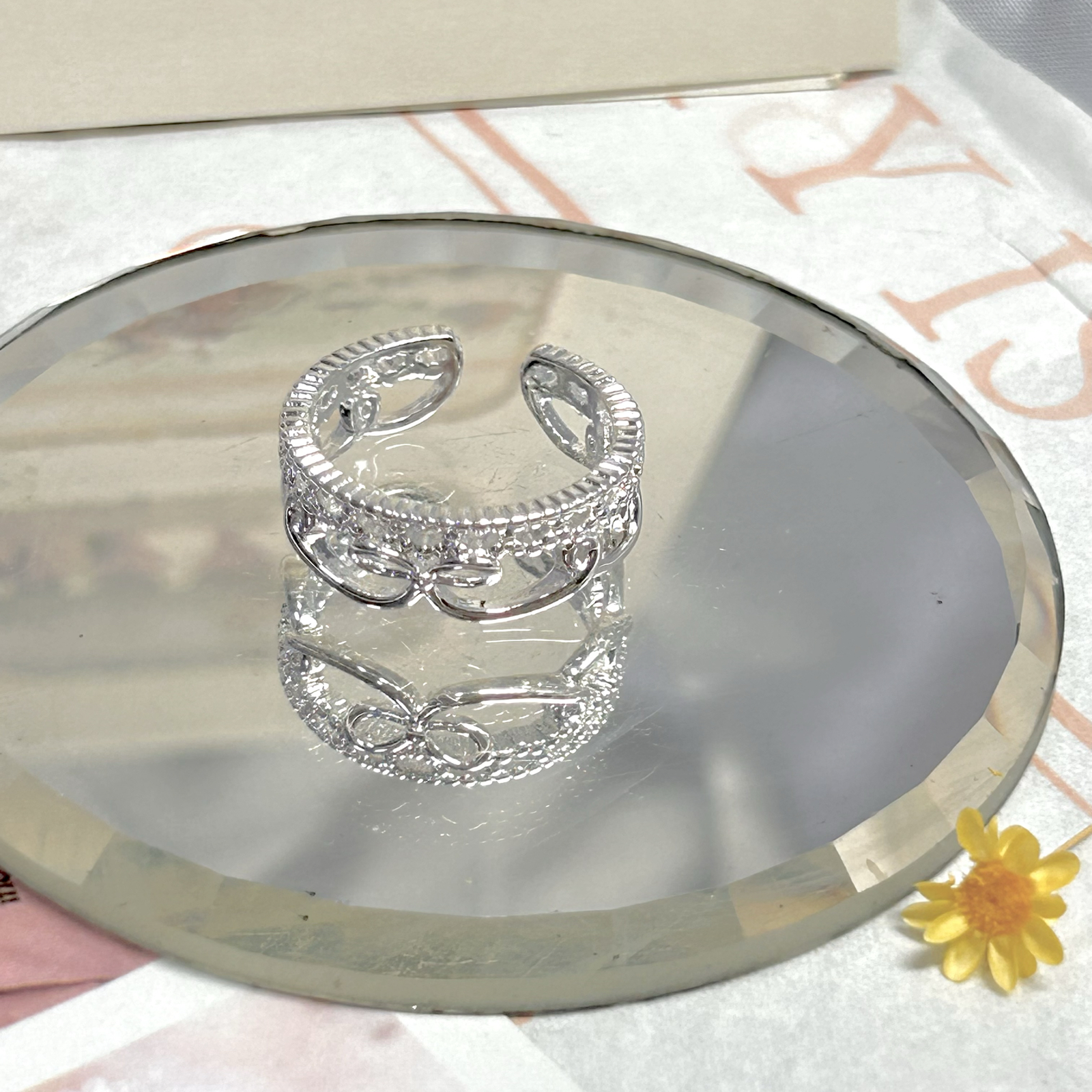 精緻蝴蝶結戒指💍
