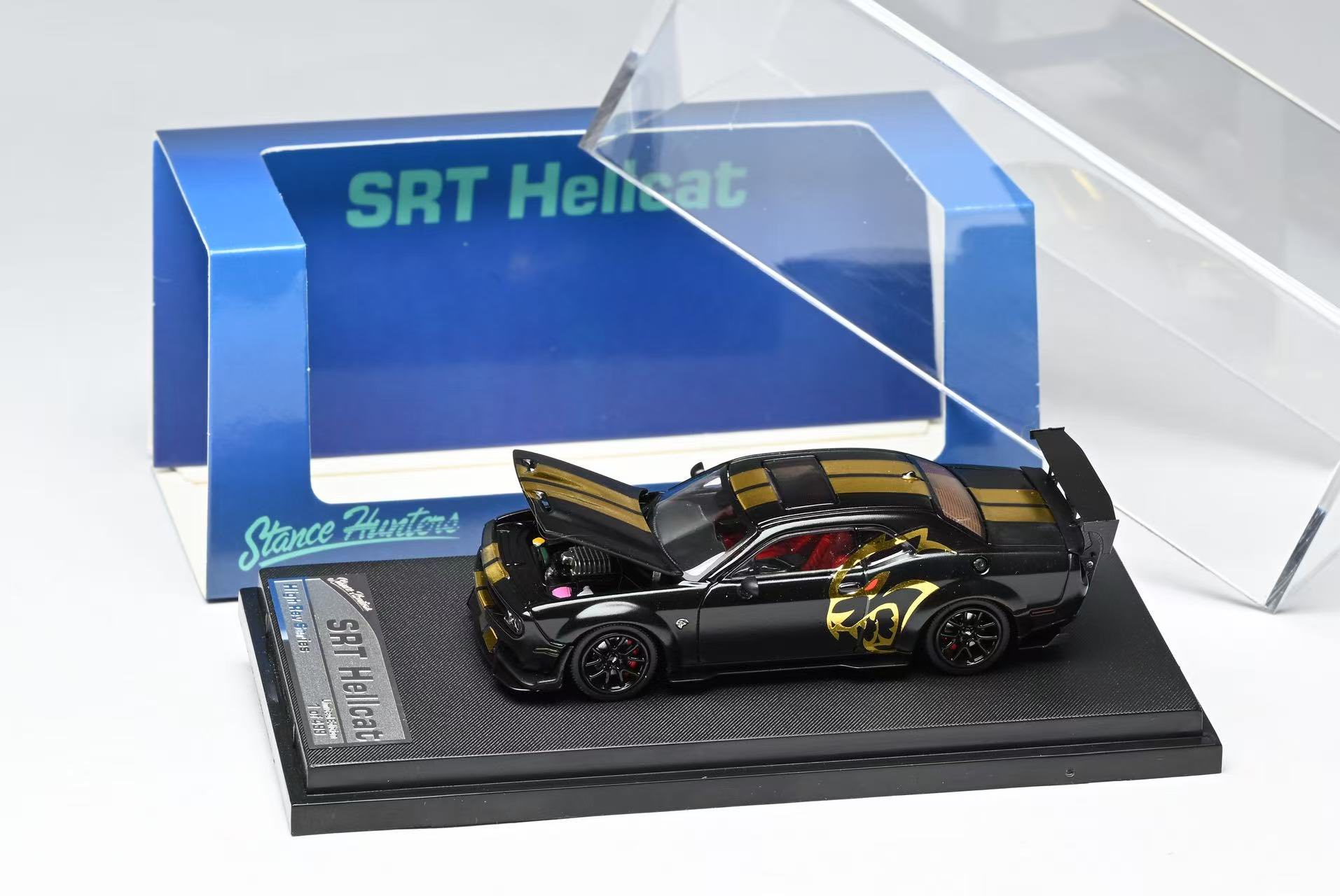 Dodge Challenger SRT Hellcat 地獄貓寬體版  午夜啞光黑