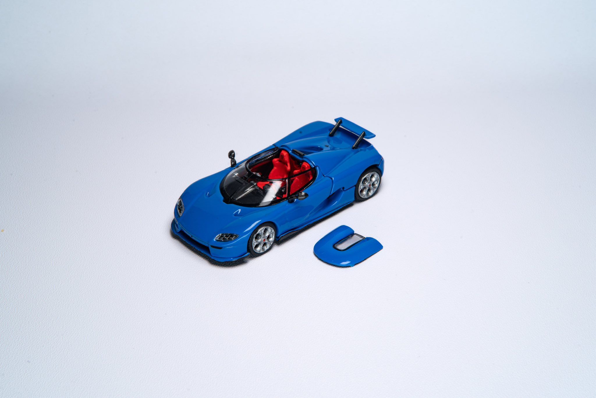 Rhino Model RM 1/64 合金模型 Koenigsegg CC850