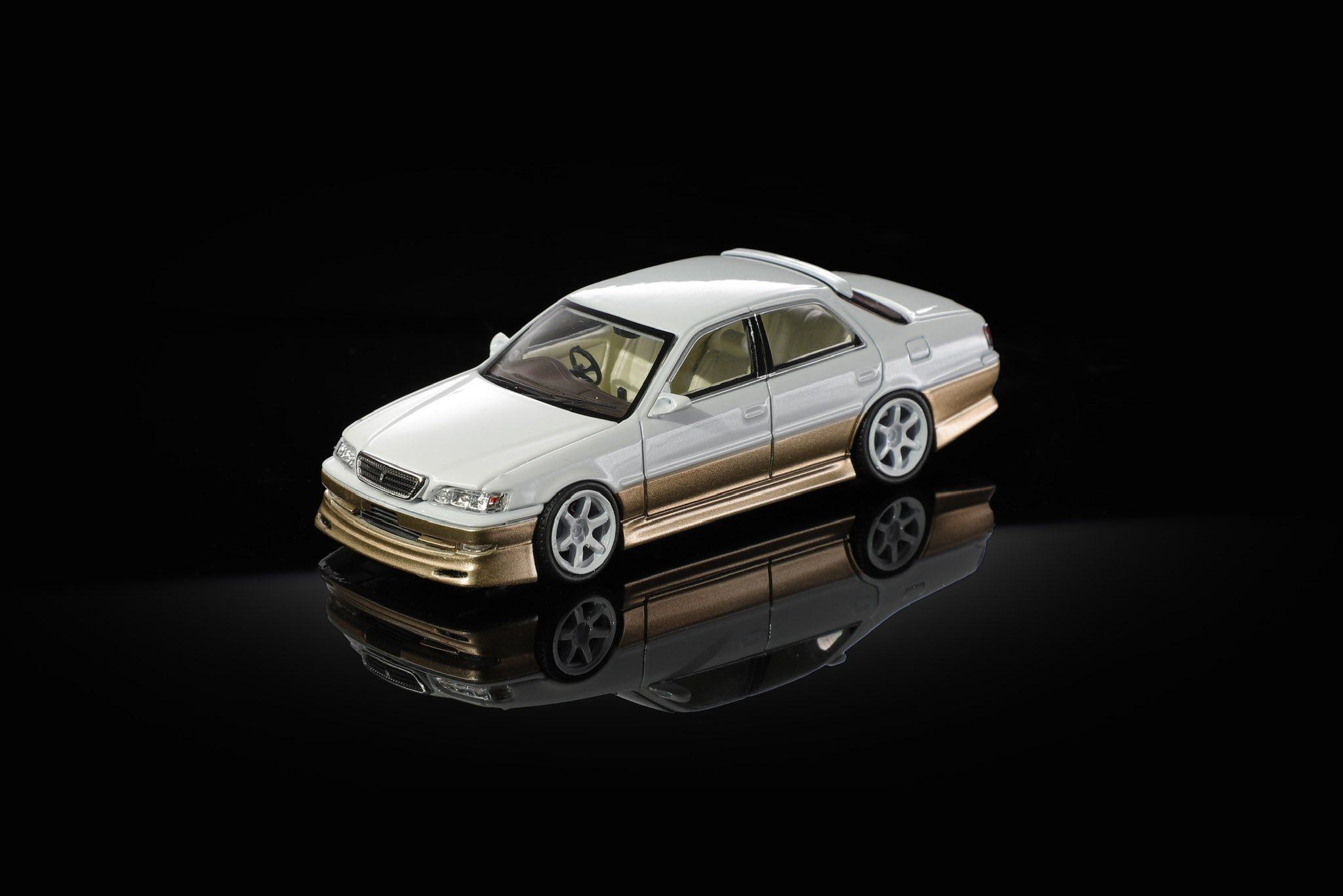 MORTAL 64 經典日系豪華房車 Toyota CRESTA