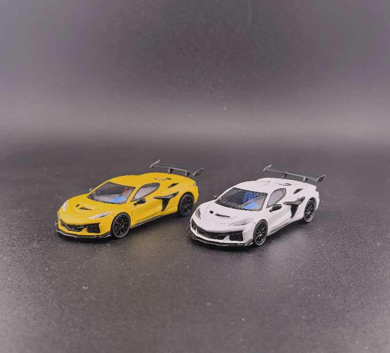 Fine Works64 1:64 Corvette C8 ZR1
