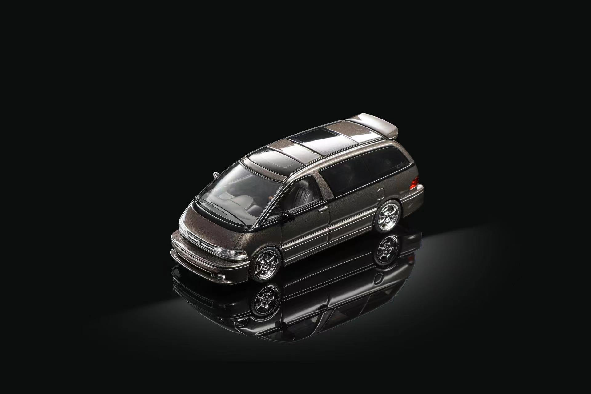 MORTAL 1/64 TOYOTA PREVIA