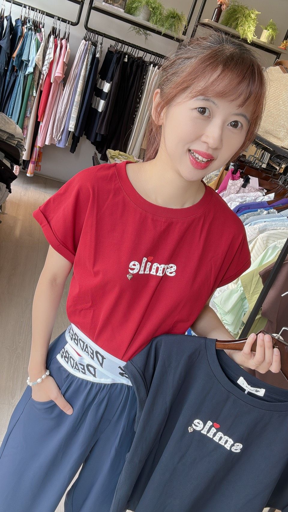 胸前英字圓珠點綴立體愛心墜飾飛鼠袖口反折圓領棉Ｔ恤短袖上衣