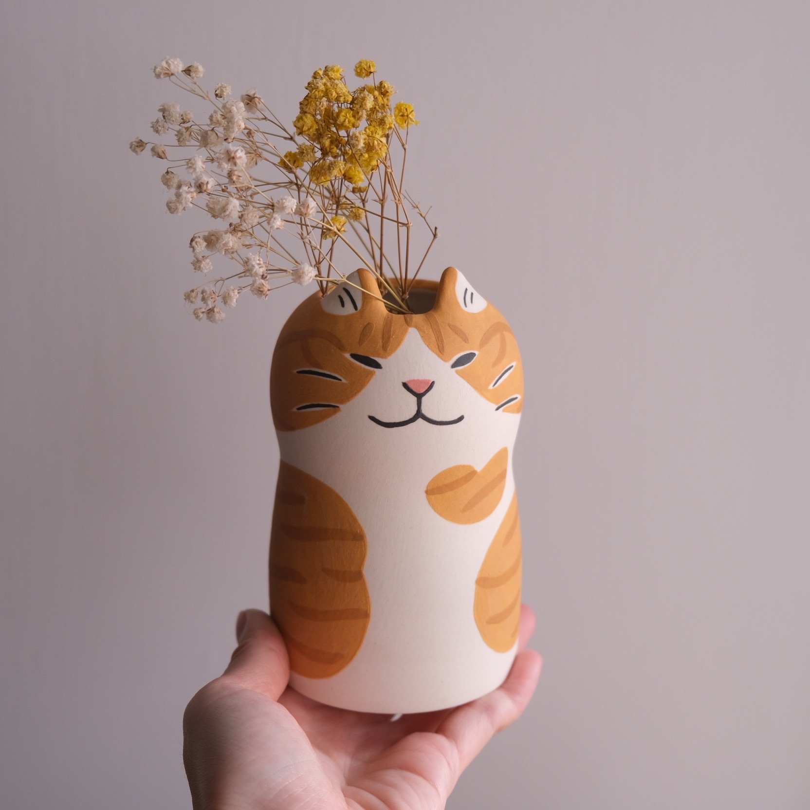 Yycat 橘白貓花器 左 霧面無釉 1