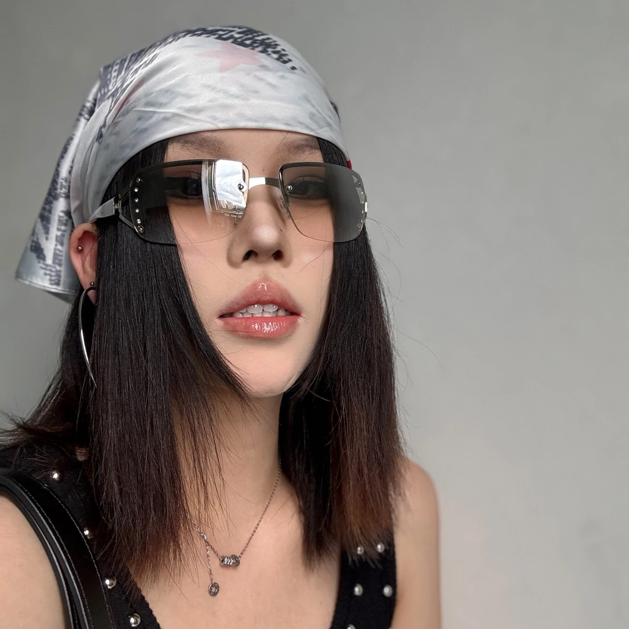 Y2K凹造型的神🕶️兩色 （一起帶更划算）