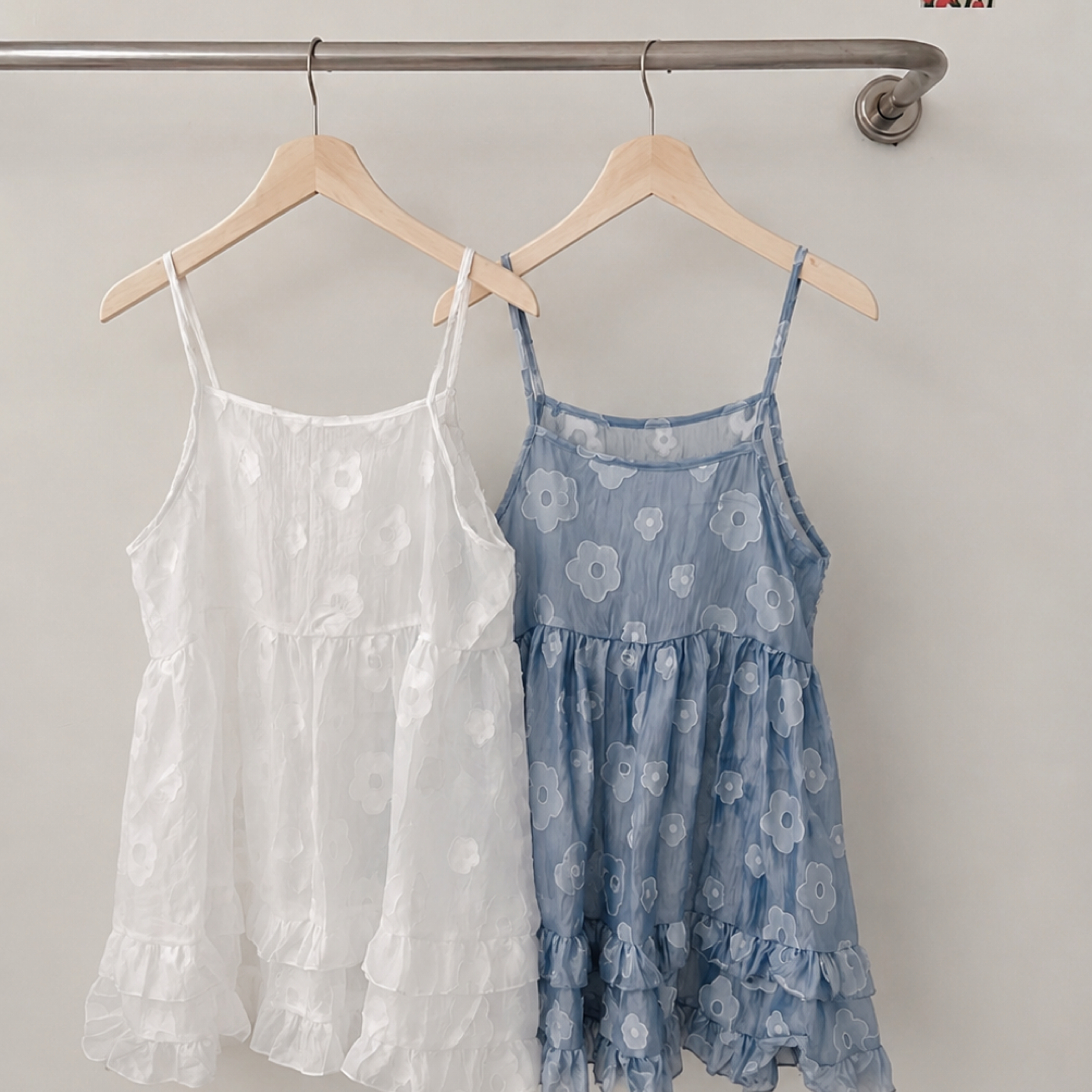 8月新品♡細肩花花透膚背心
