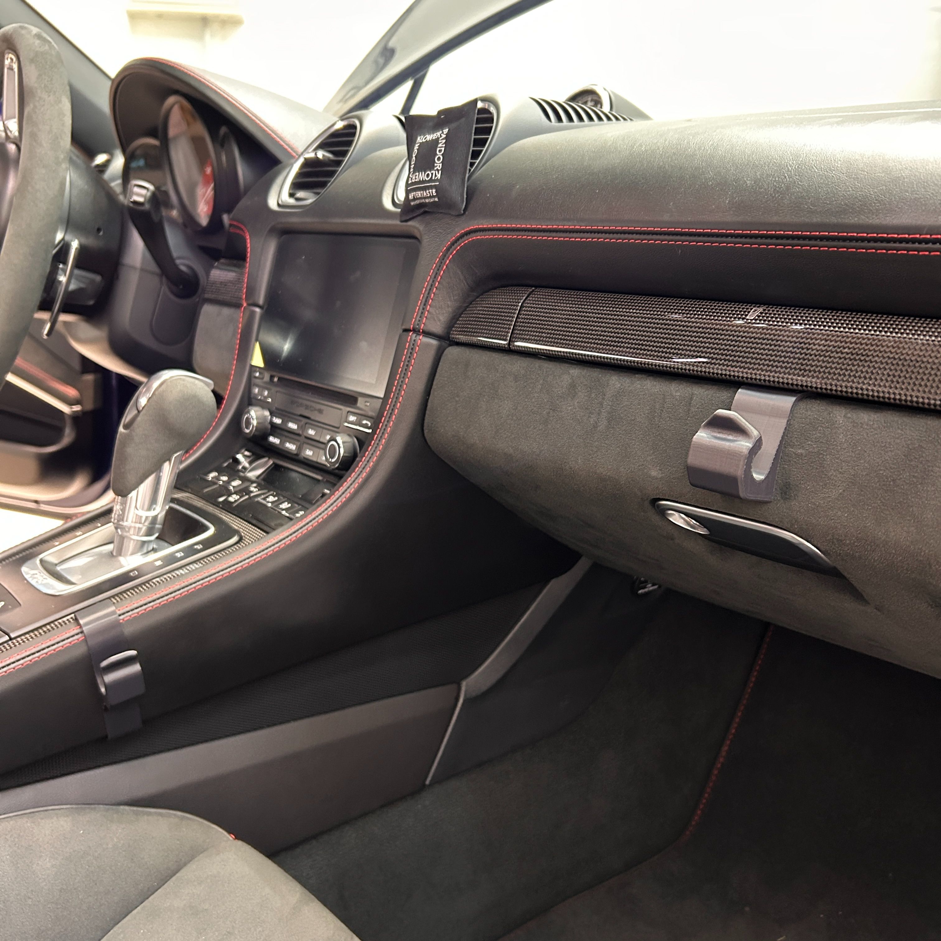 [153 Garage 德勤車研] 車用掛勾- 保時捷 Porsche  718 特製 無膠掛勾 飲料掛勾