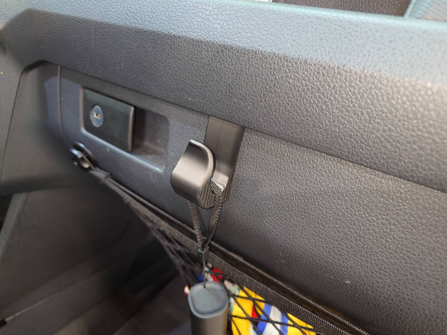 [153 Garage德勤車研] 車用掛勾-VW 福斯 CADDY C4 MK4 汽車內裝收納掛勾 3M無痕貼