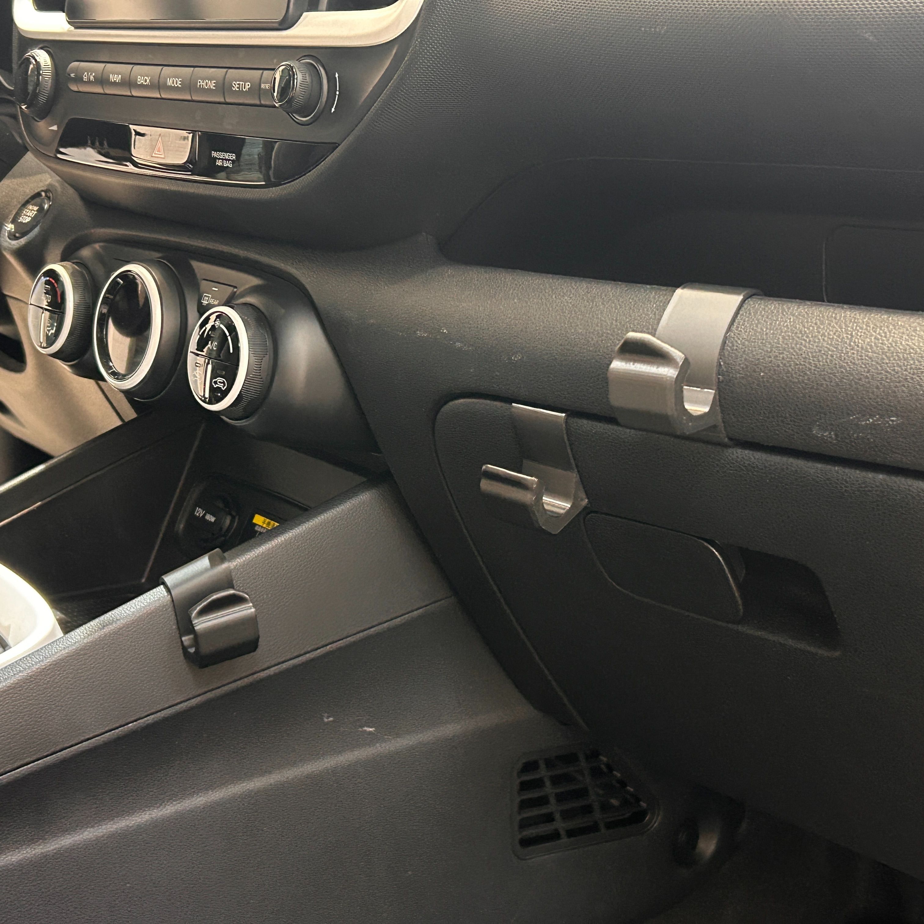 [153 Garage 德勤車研]車用掛勾-Hyundai現代汽車 Veneu第一代 汽車內裝收納掛勾 3M無痕貼