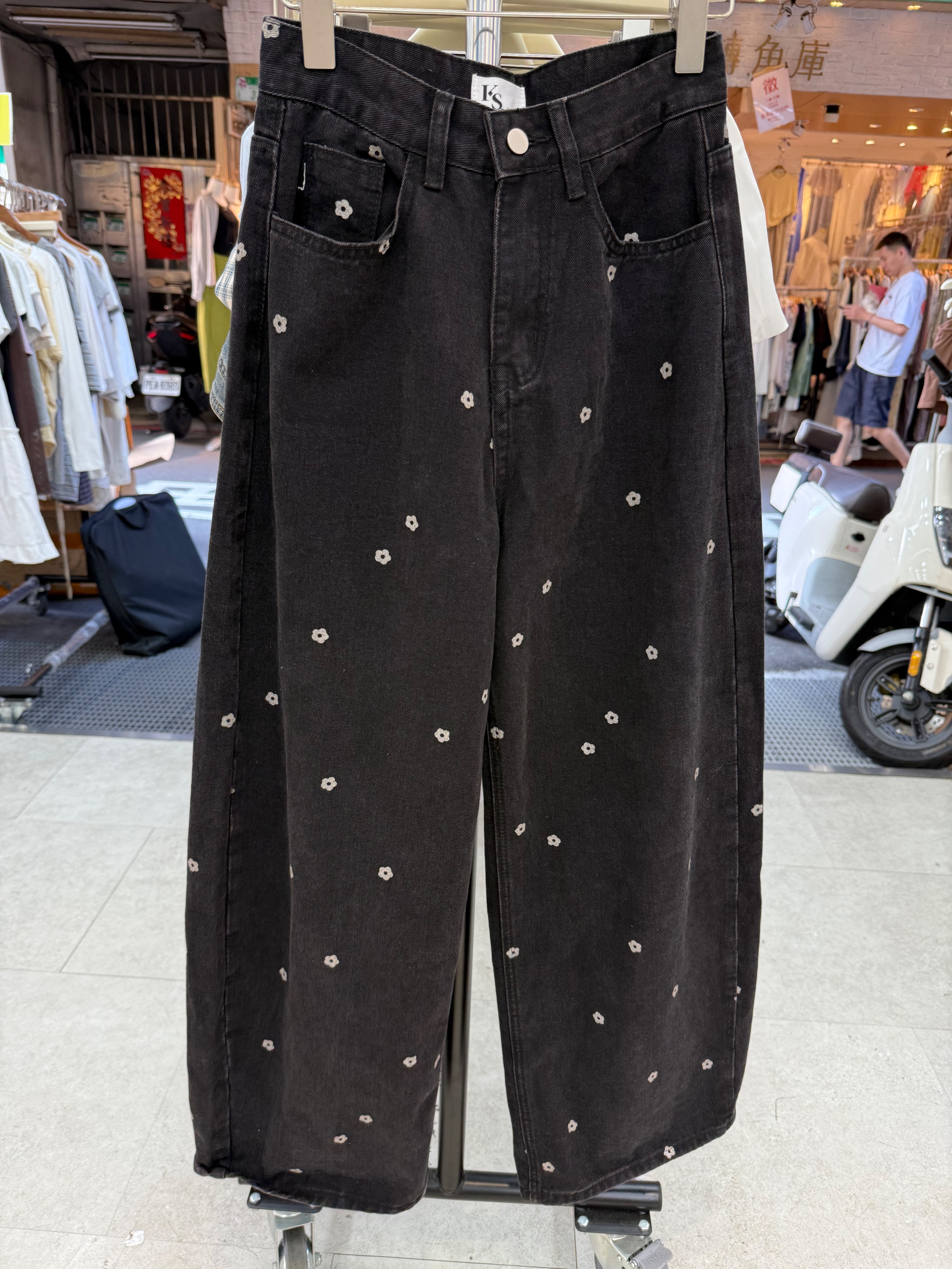 （連線商品）小花牛仔褲