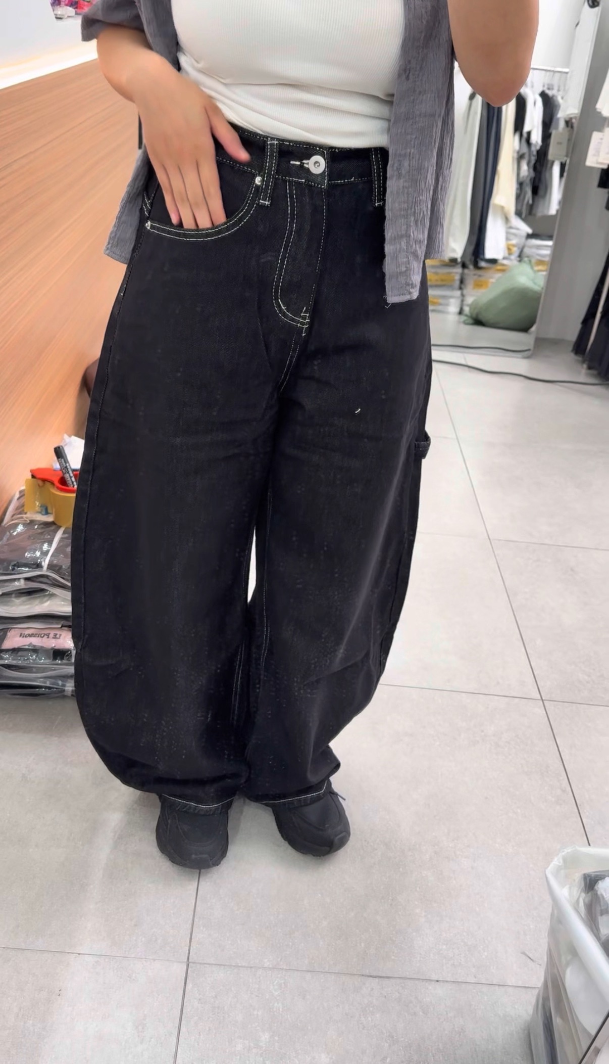 愛心彎刀牛仔褲
