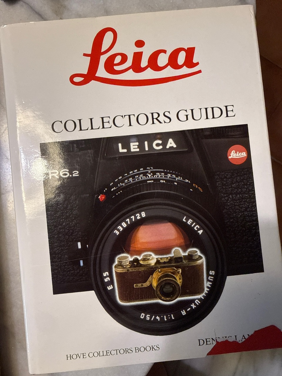 Dennis Laney《Leica Collectors Guide》）
