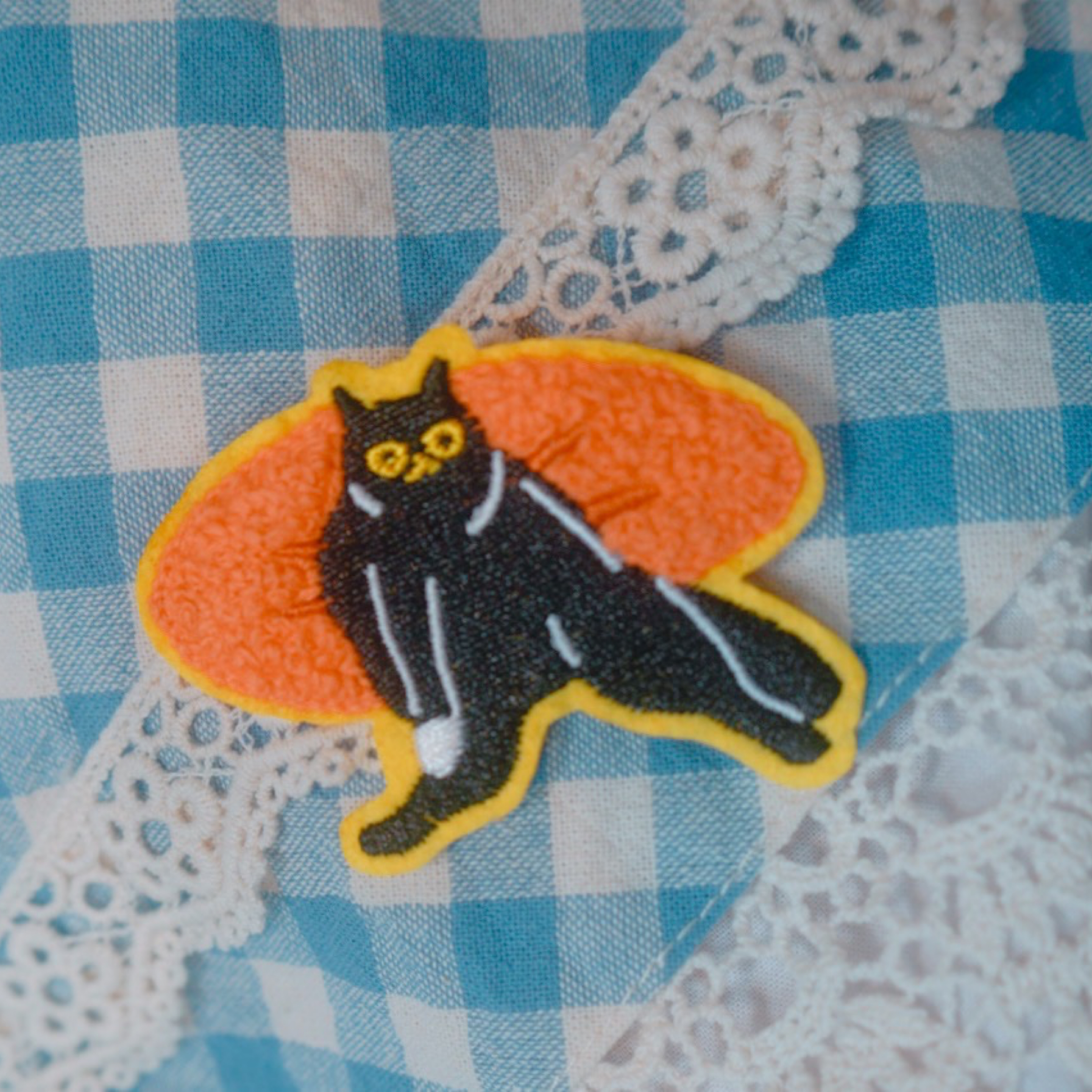 襪襪貓刺繡別針