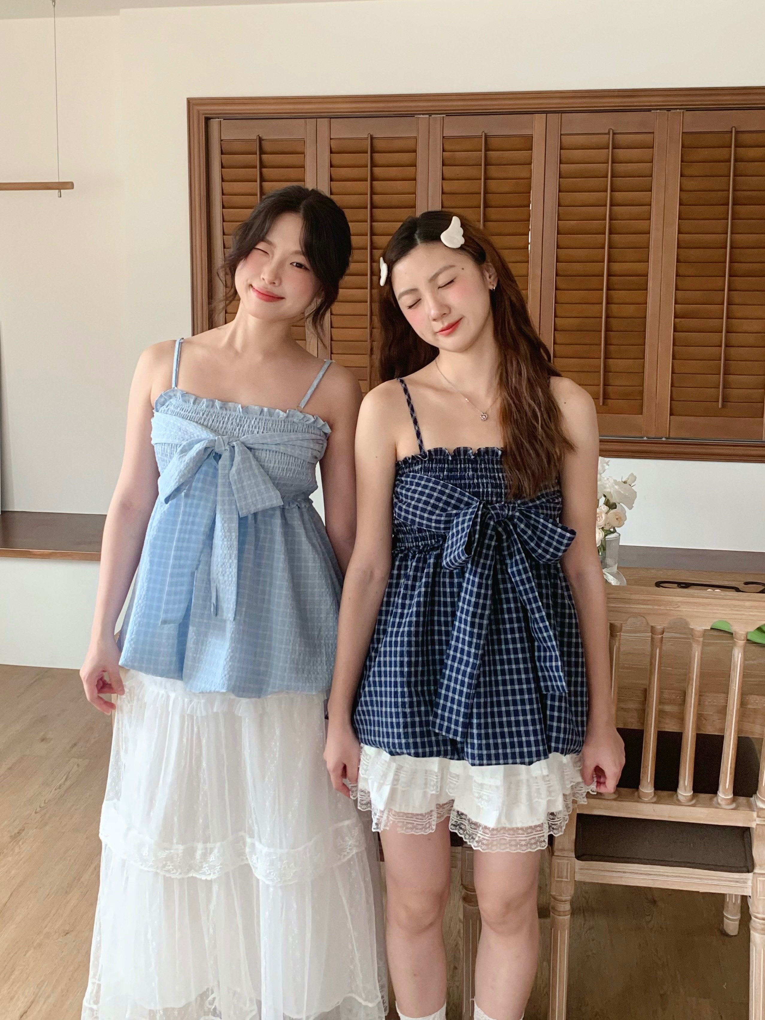 J18 格紋蝴蝶結花苞上衣✿