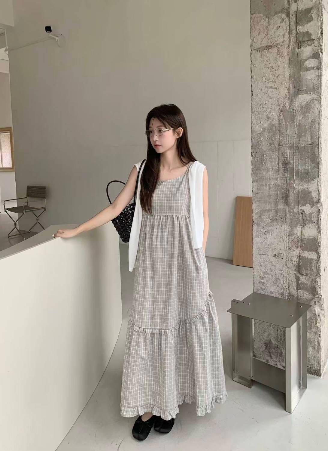 美背格紋細肩長洋裝