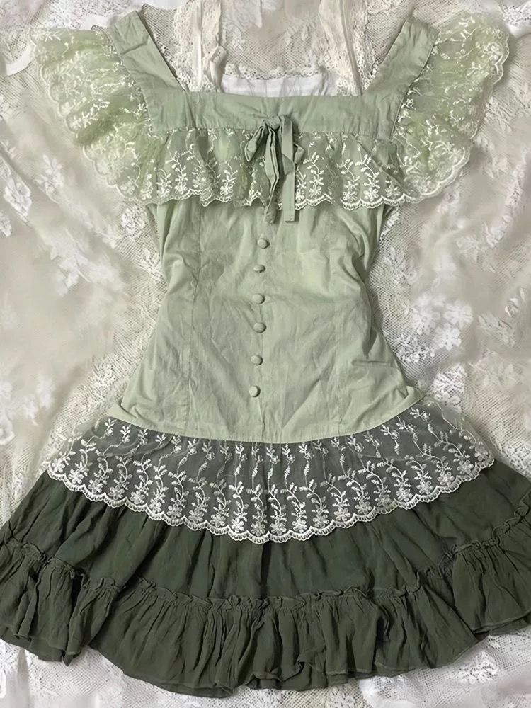꒰古早感綠色蕾絲花邊套裝꒱♡上衣+短裙