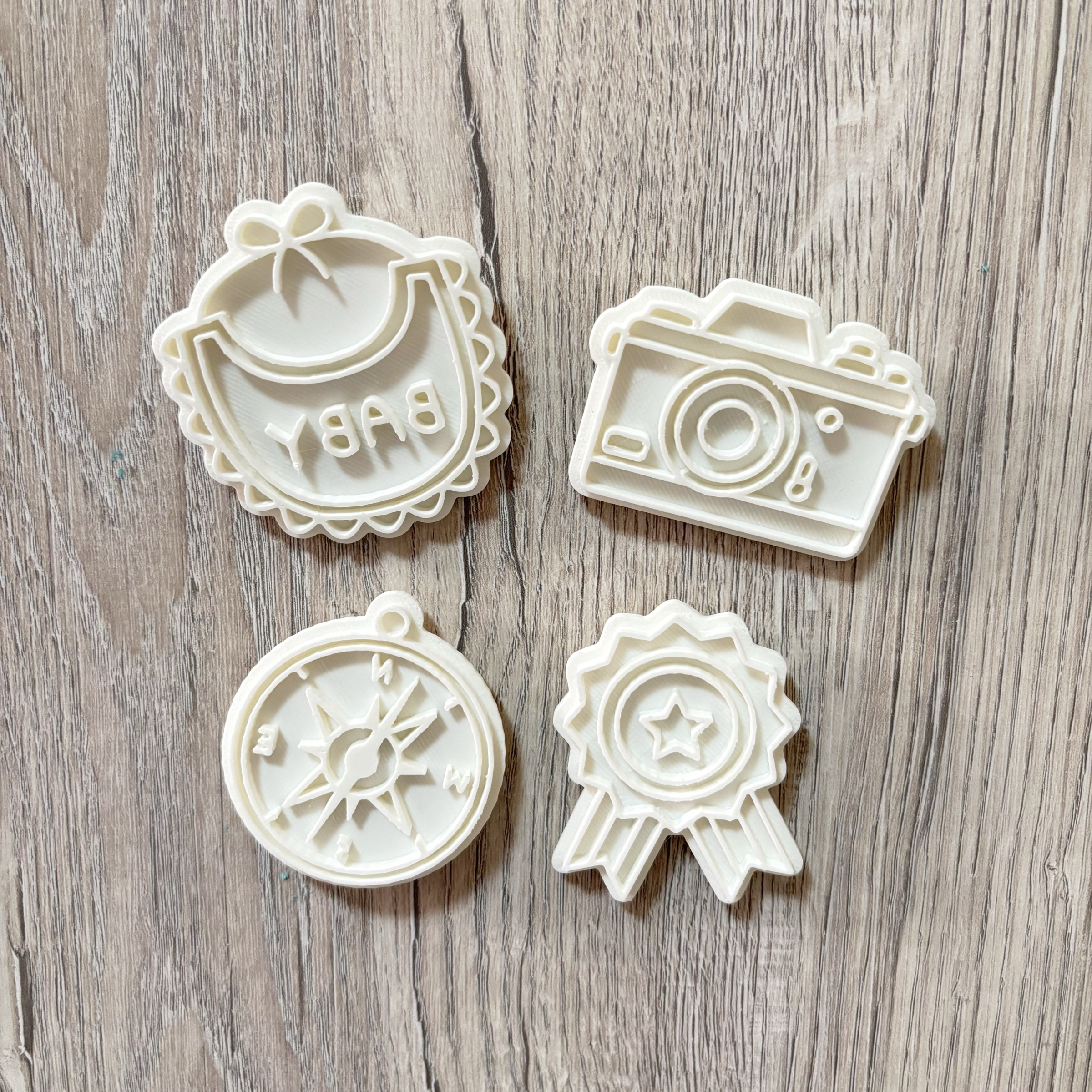 ⭐️星星相印📣滿額贈模具‼️餅乾模具/抓週/彌月/週歲/收涎/抓周餅乾模具/彌月餅乾/圍兜兜.照相機.指北針.指南針.