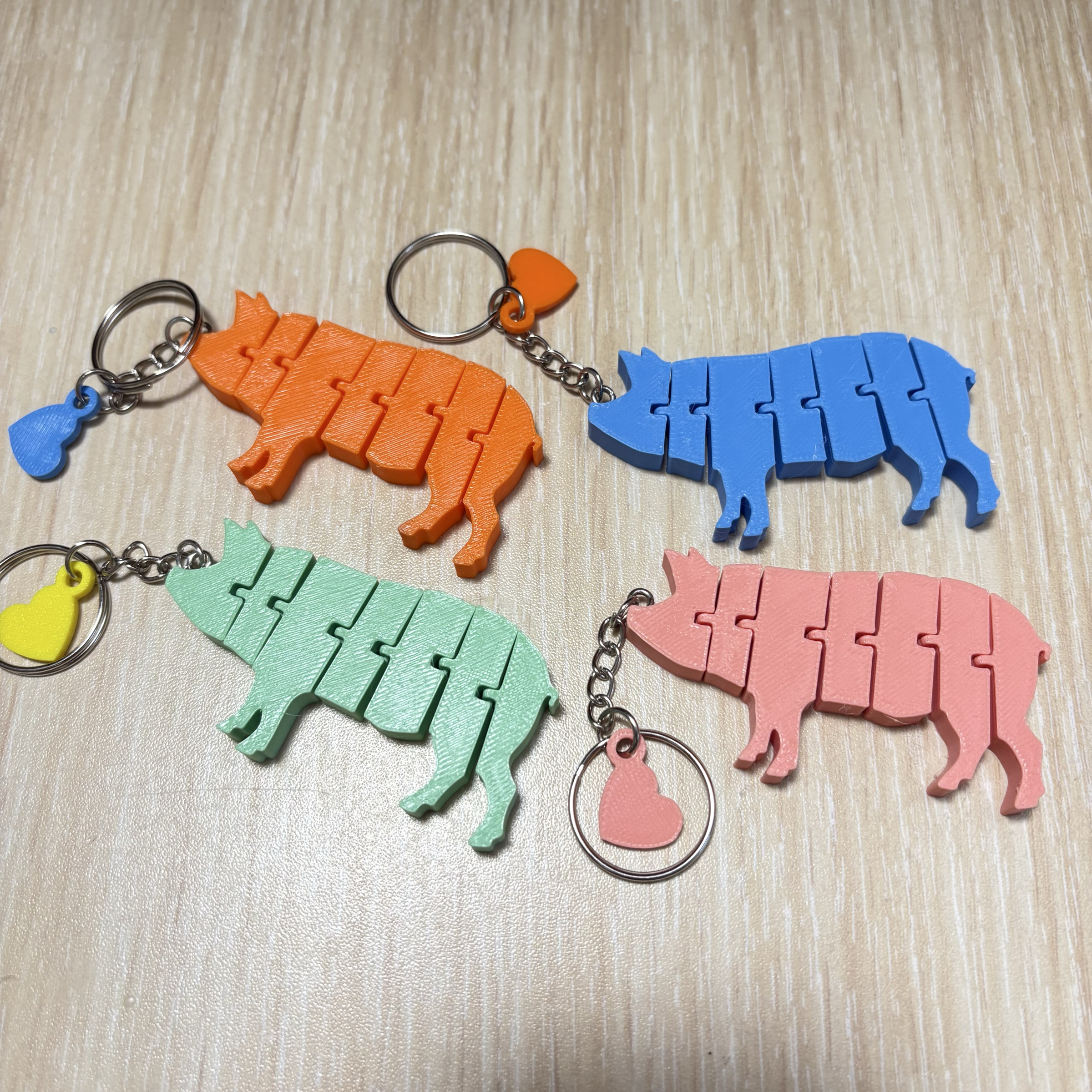 📣買三送一📣3D列印小豬活動式鑰匙圈/豬豬活動式結構 肥豬鑰匙圈玩具吊飾 豬豬剪影.吊飾.小禮物.動物