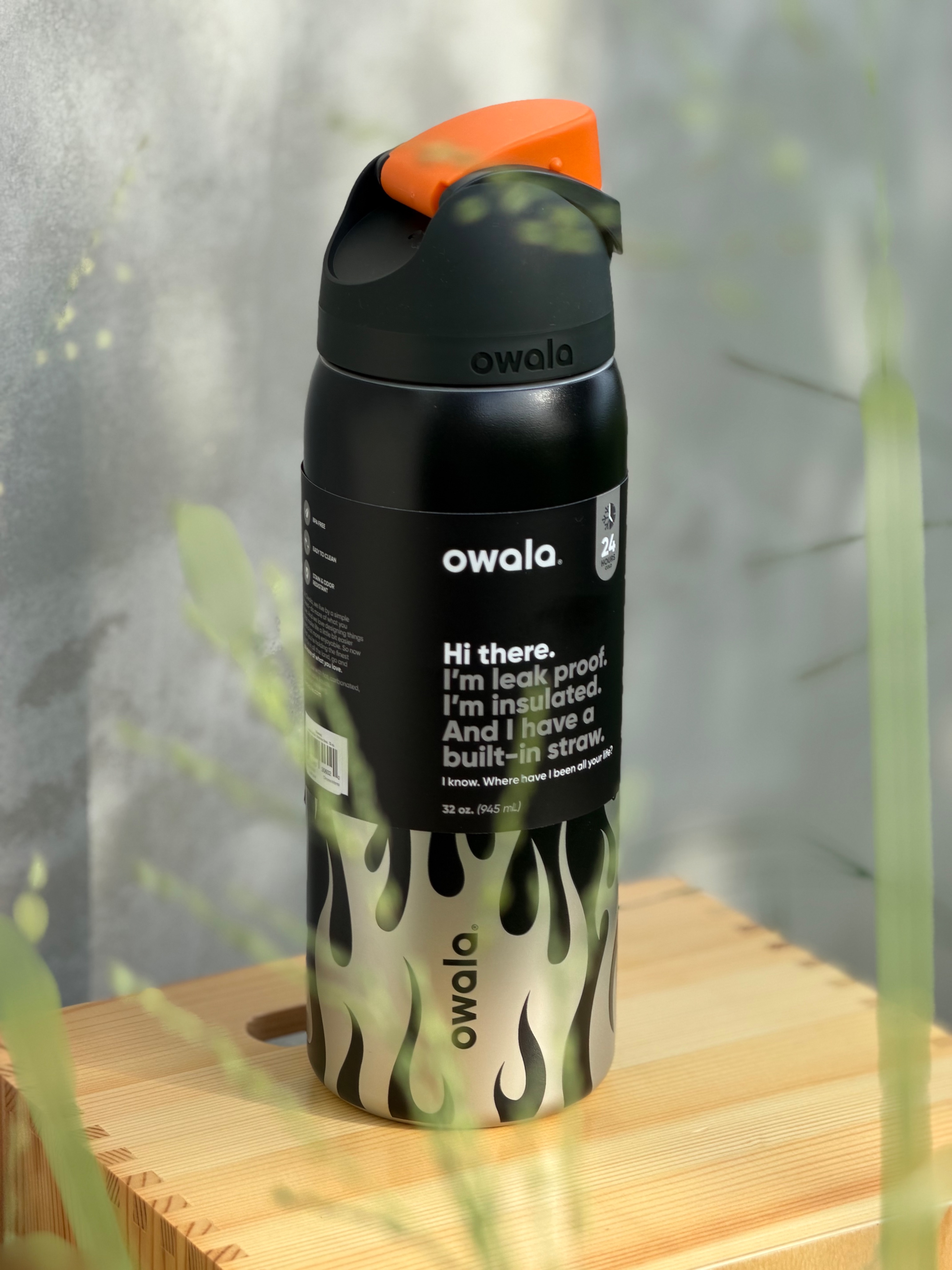 OWALA X URBAN OUTFITTERS EXCLUSIVE FREESIP 32 oz STAINLESS S