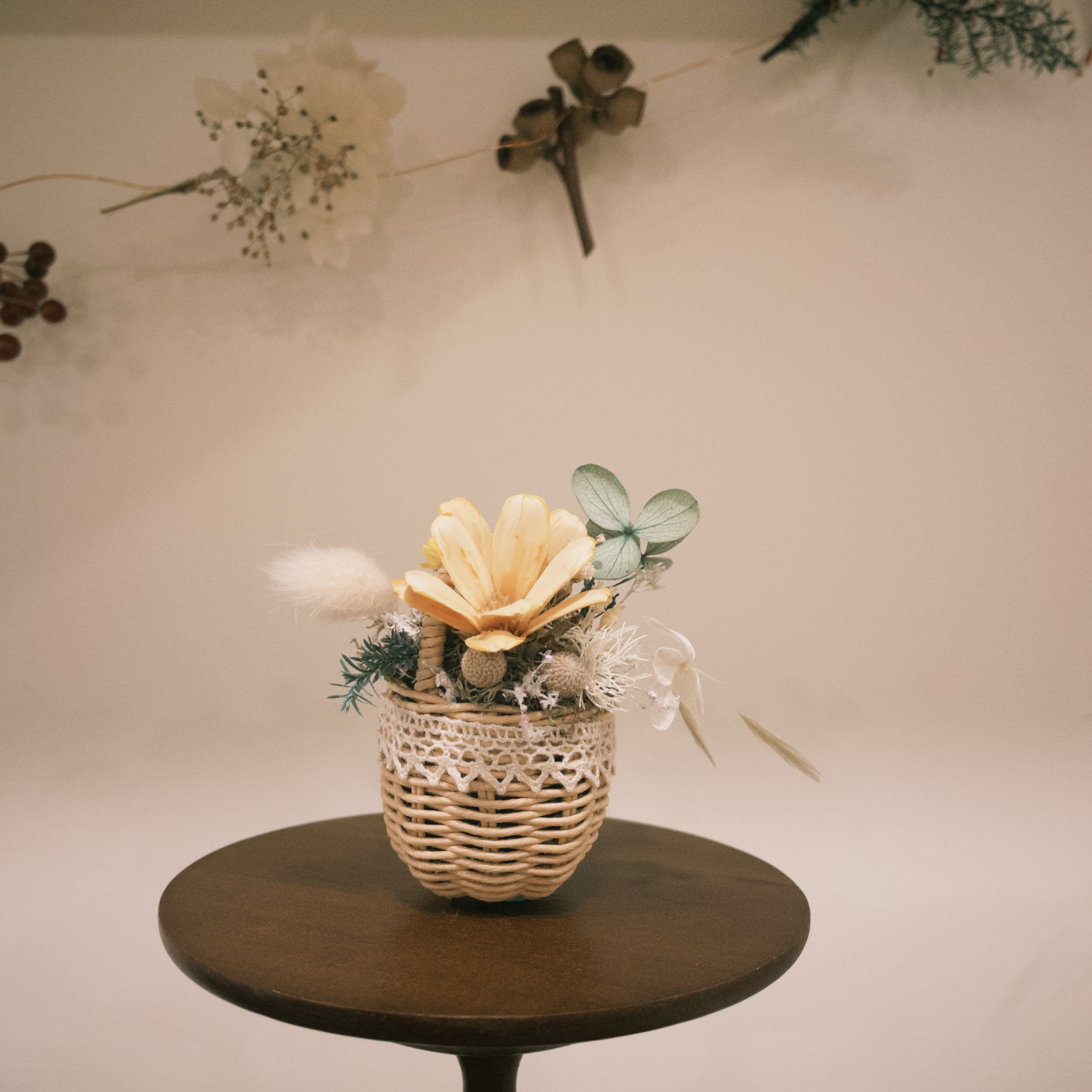 「別針」迷你乾燥花提籃-奶茶色