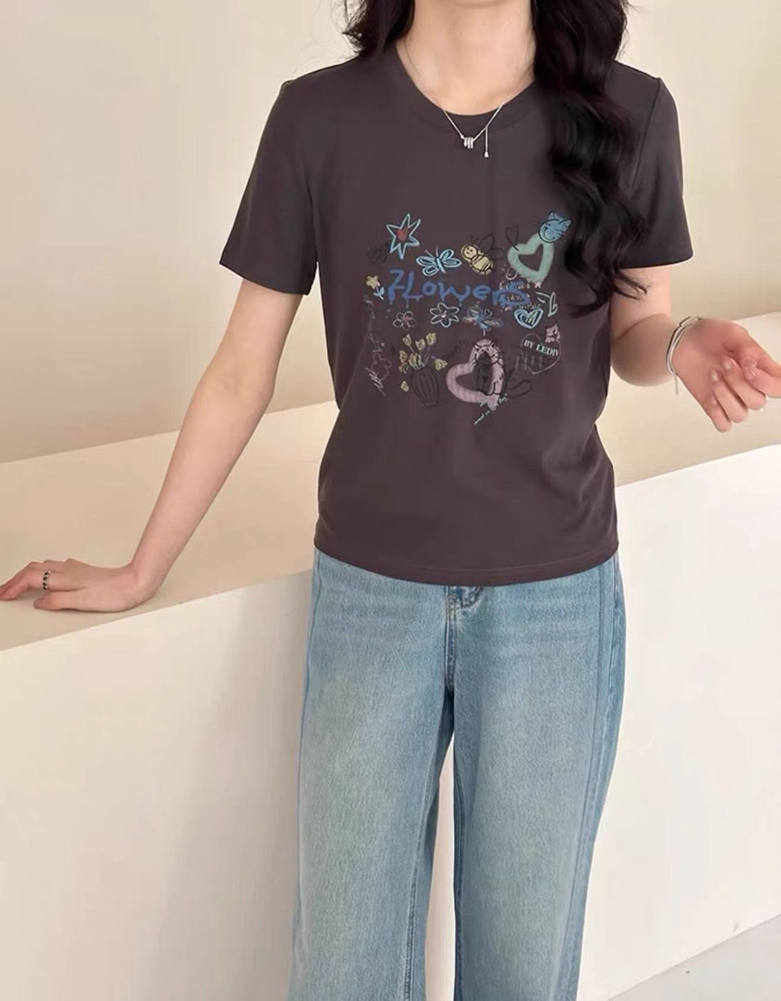 合身版童趣感貓咪印花圓領Ｔ恤短袖上衣