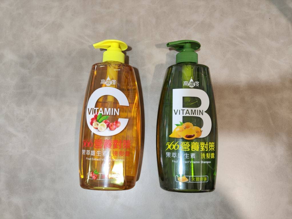 4、566營養對策 洗髮露 鎖色亮澤（橘款）/水潤修護（綠款） （700ml，效期2028.05）