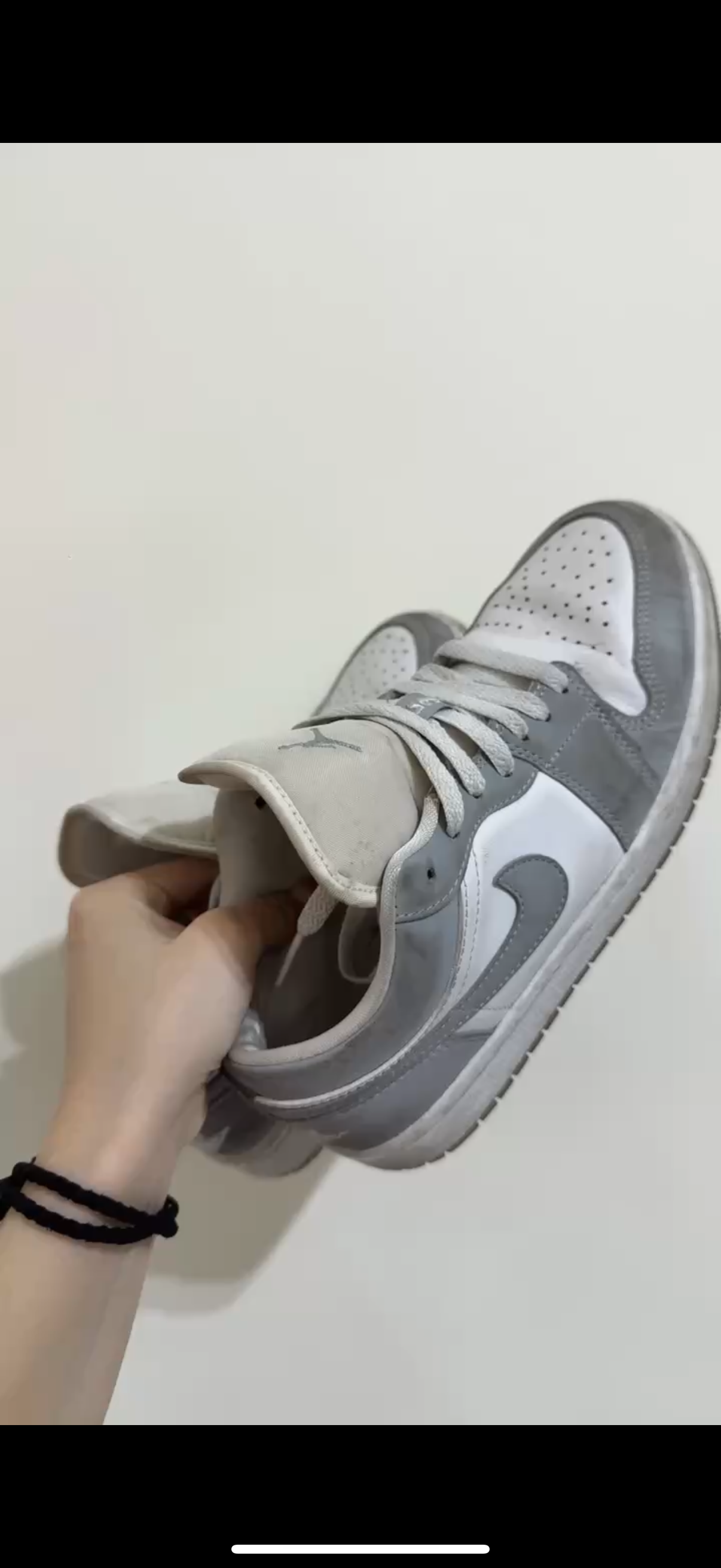 灰色