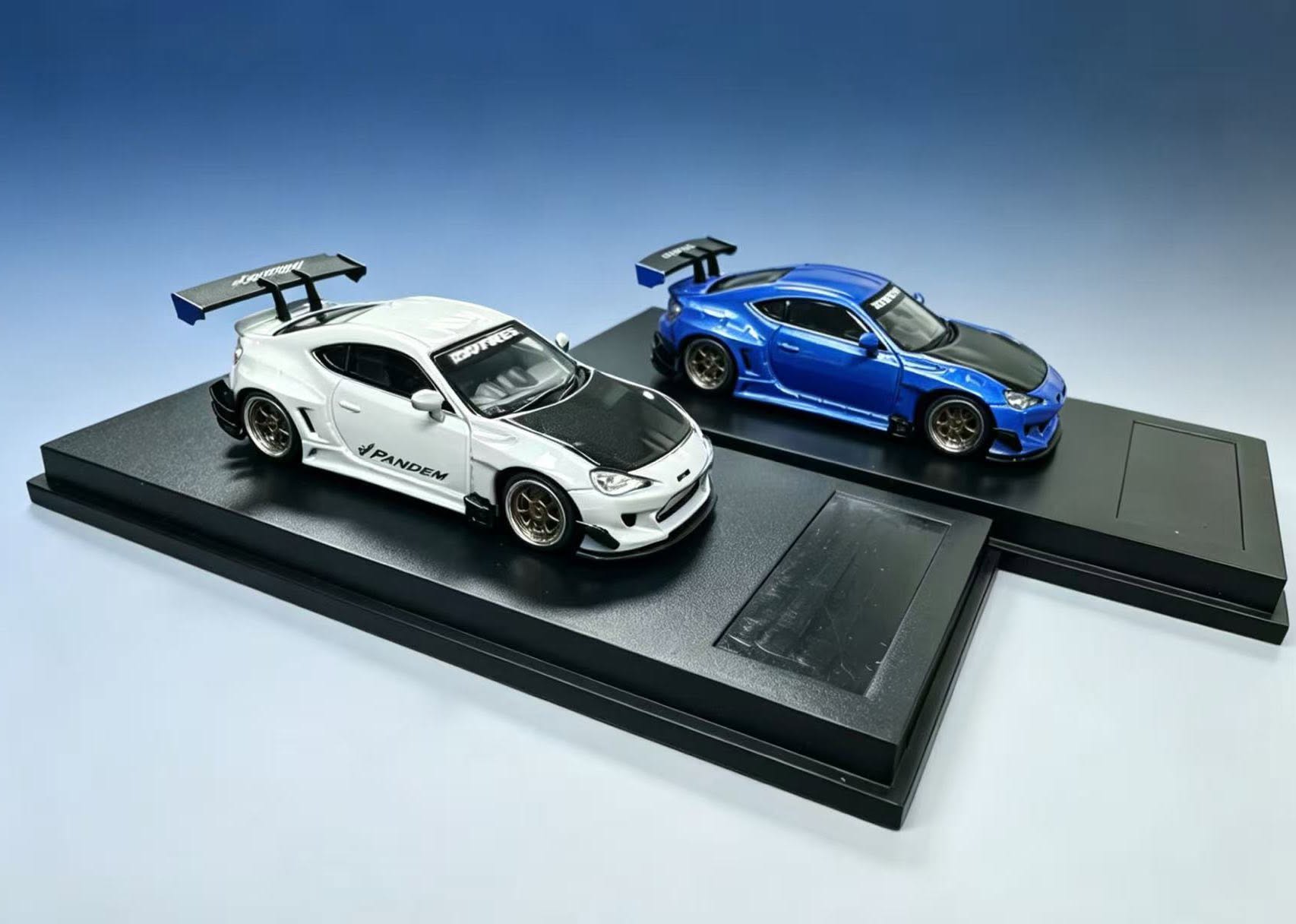 E Model 1/64 GT86 火箭兔寬體