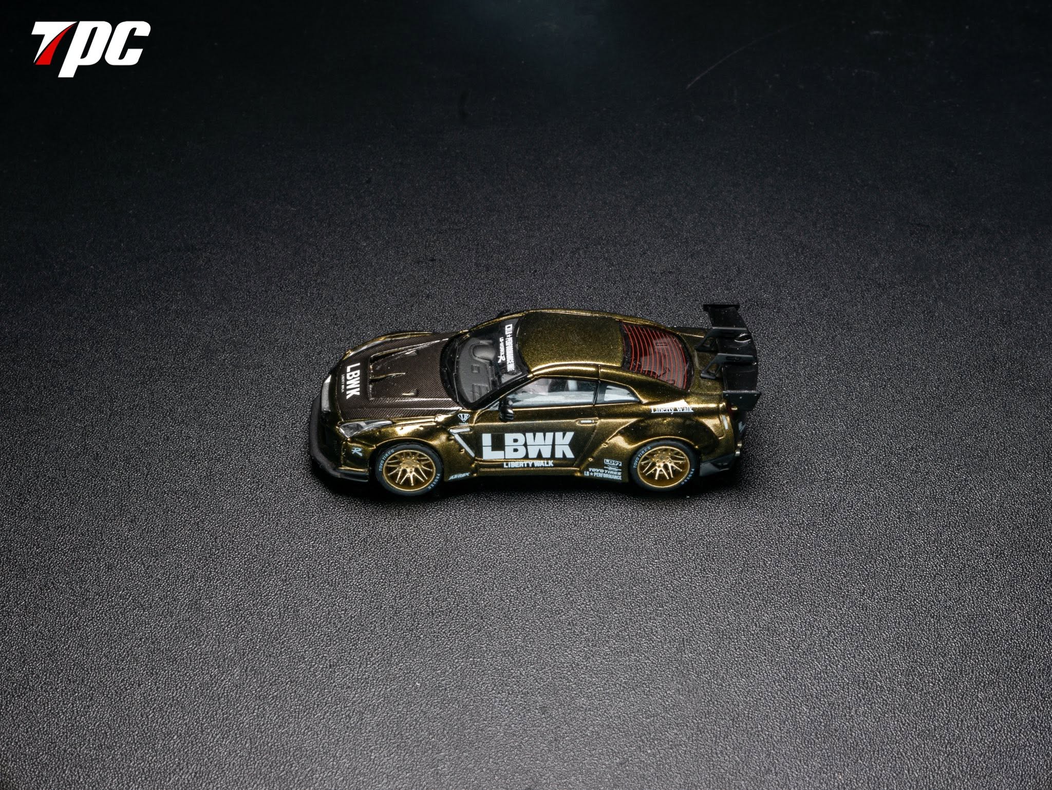 7/18 TPC 1/64 LBWK GTR35 鈦金變色龍