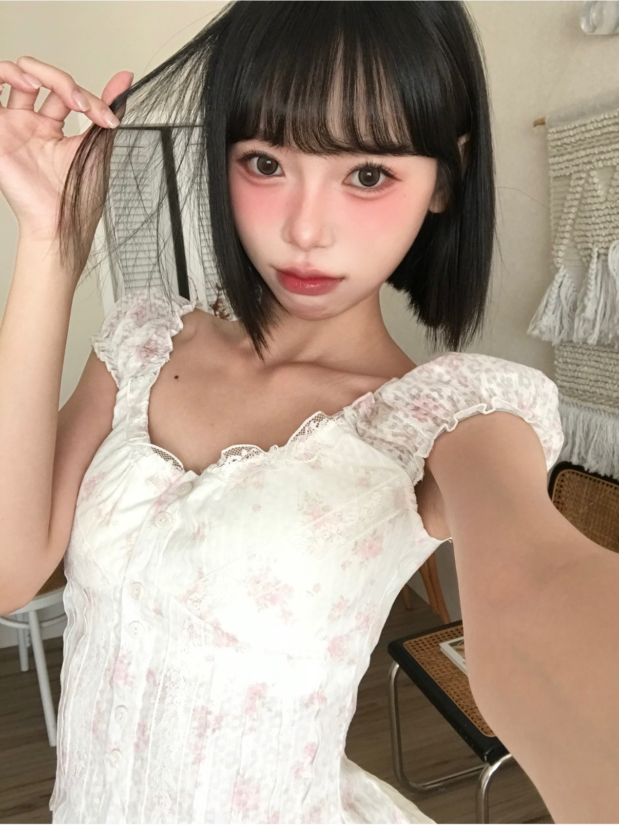 𝑷𝒐𝒏𝒚𝒐 帶胸墊!!碎花收腰蓬蓬袖上衣