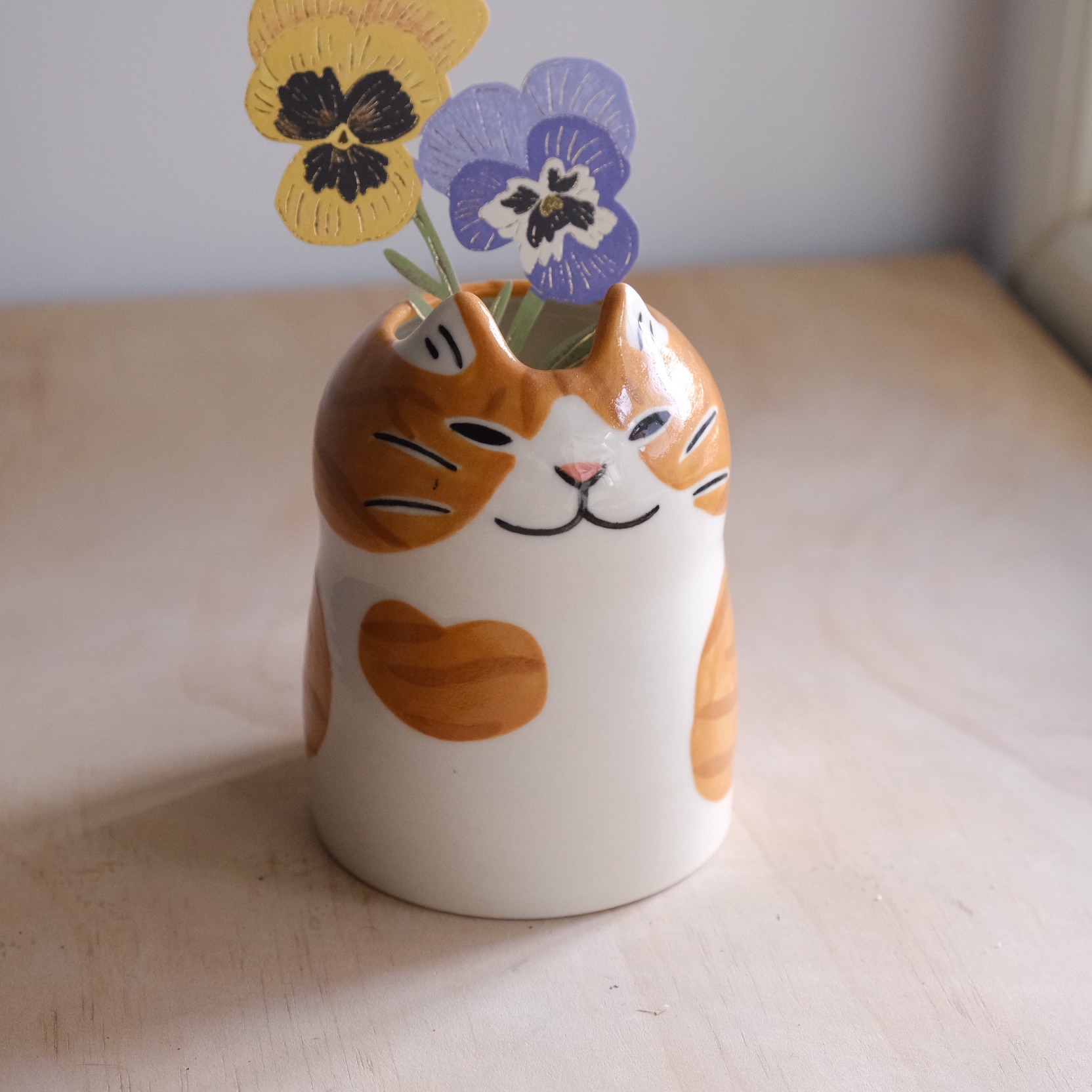 Yycat 橘白貓花器1