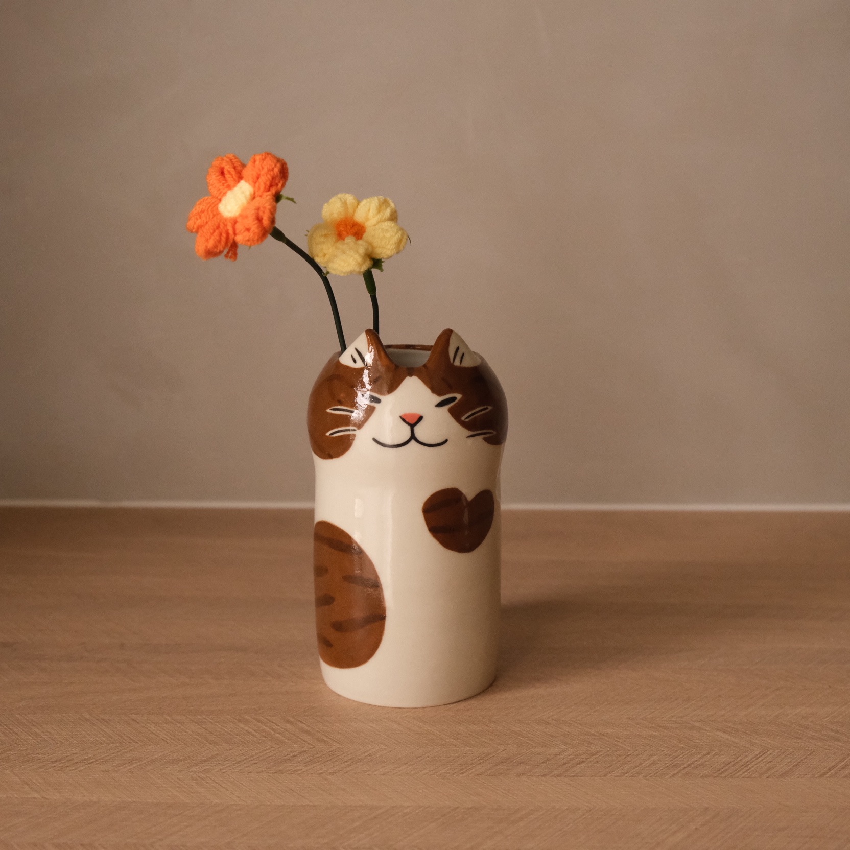 Yycat 白底虎斑貓花器2